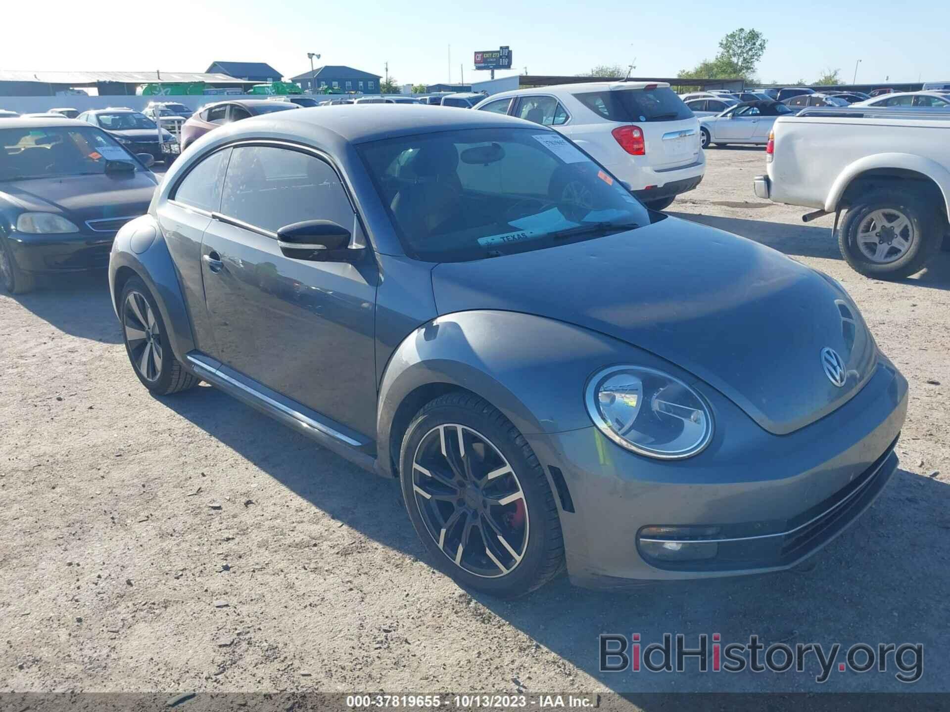 Photo 3VWV67AT3DM610075 - VOLKSWAGEN BEETLE COUPE 2013