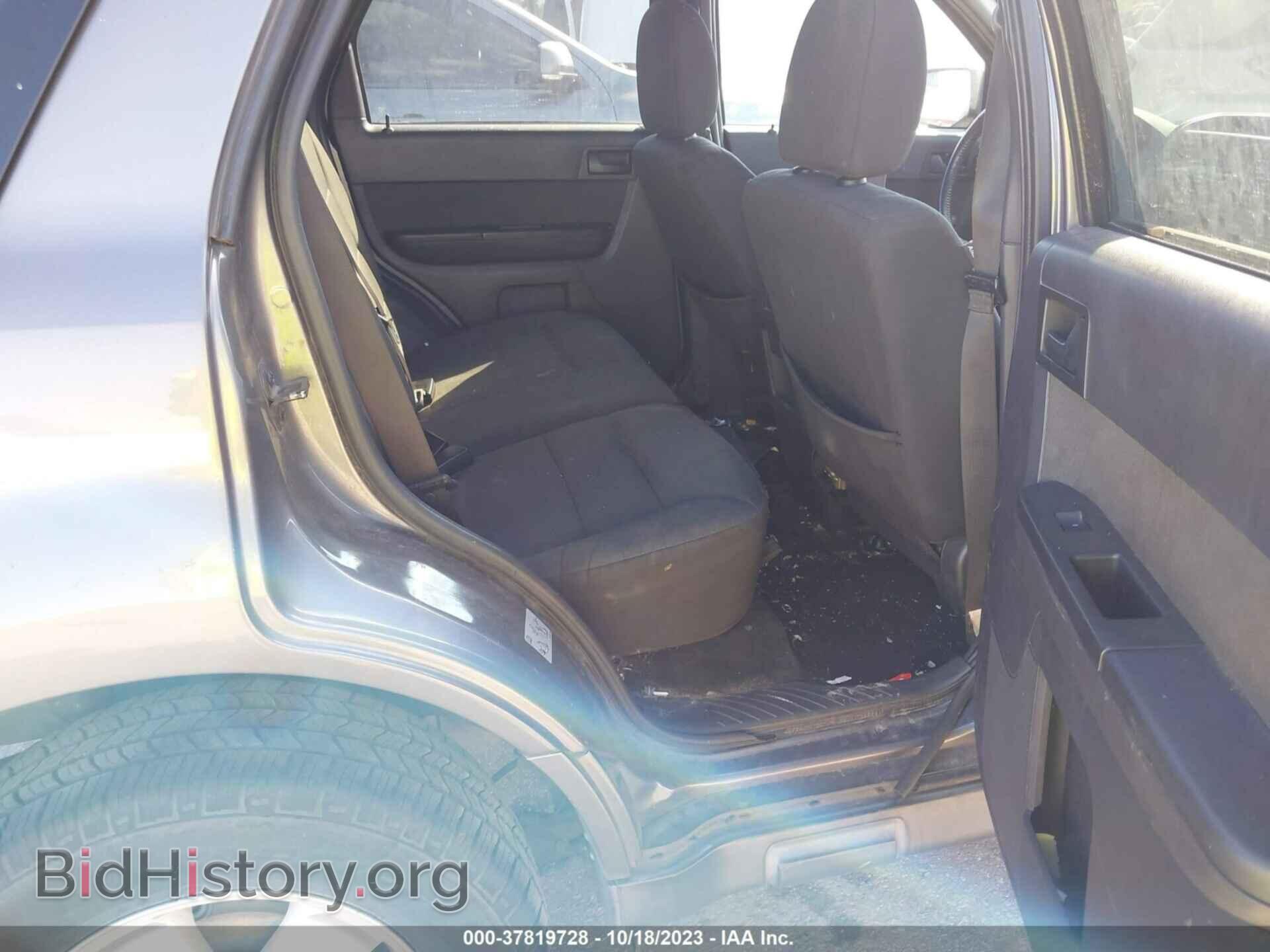 2011 FORD ESCAPE - VIN: 1FMCU0D77BKC10249 - Photo 8
