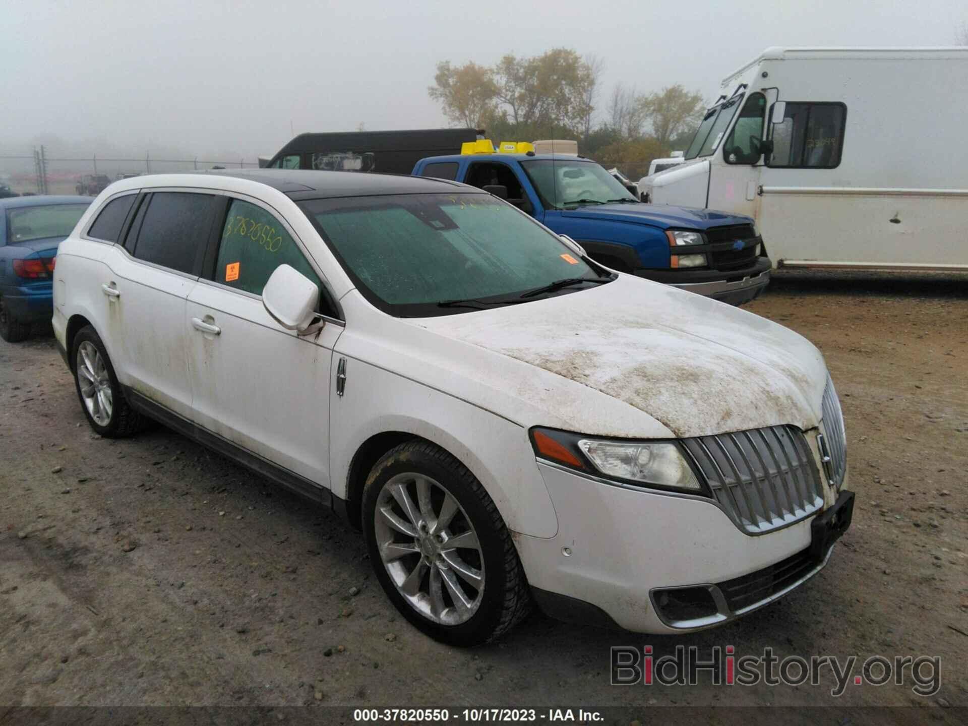 Photo 2LMHJ5AT4ABJ06165 - LINCOLN MKT 2010