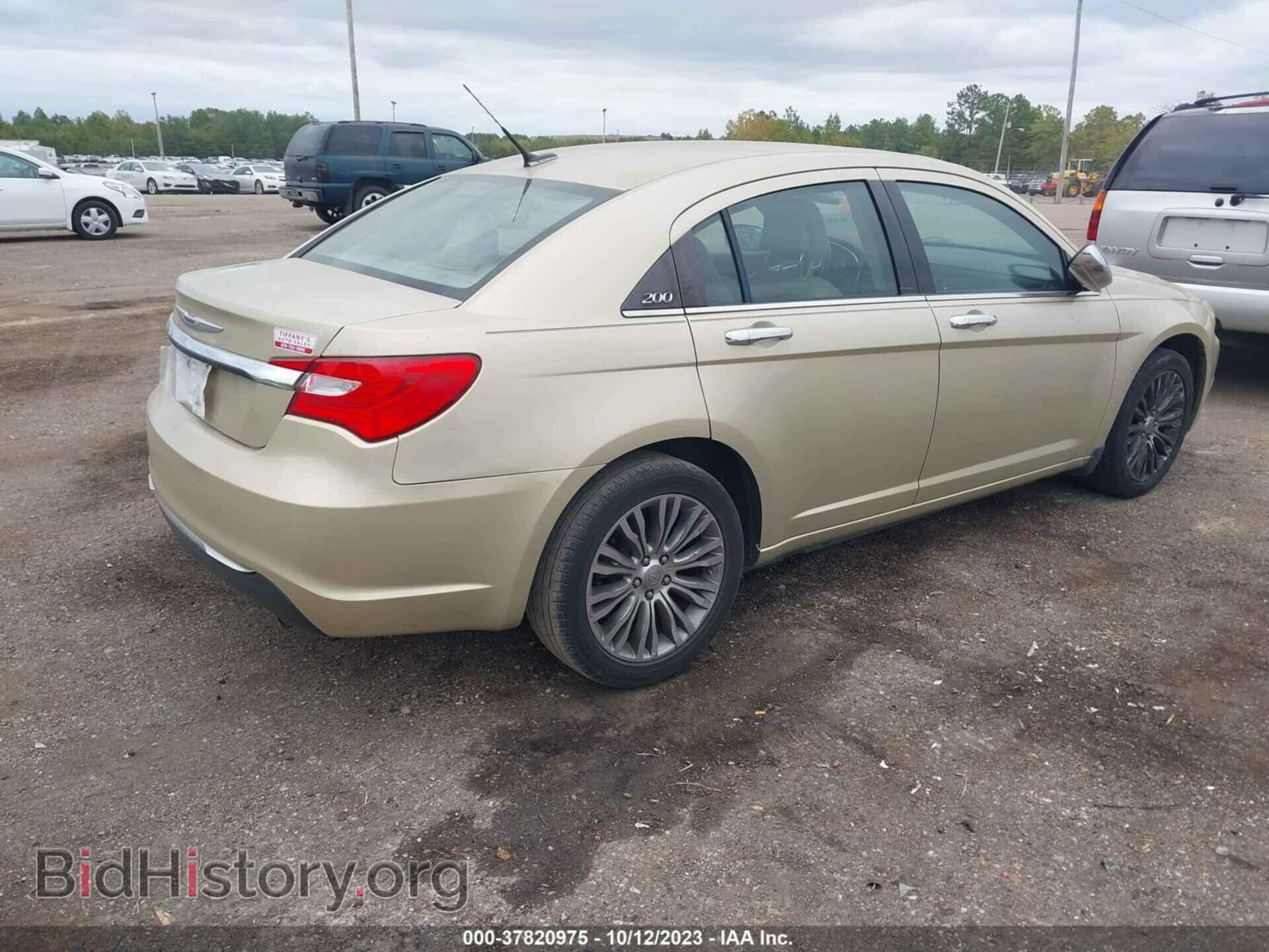 2011 CHRYSLER 200 - VIN: 1C3BC2FB5BN501190 - Photo 4