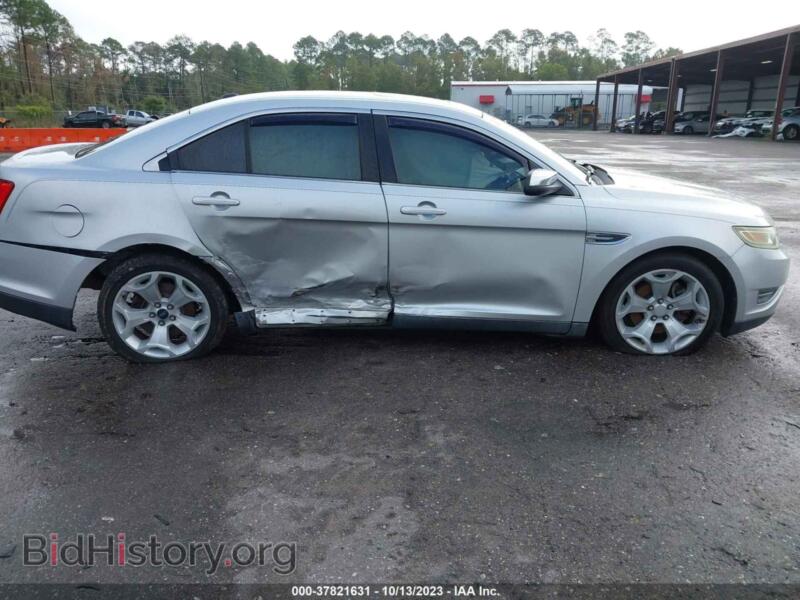 2011 Ford TAURUS (VIN 1FAHP2EW3BG110404) — photo 13 of 16