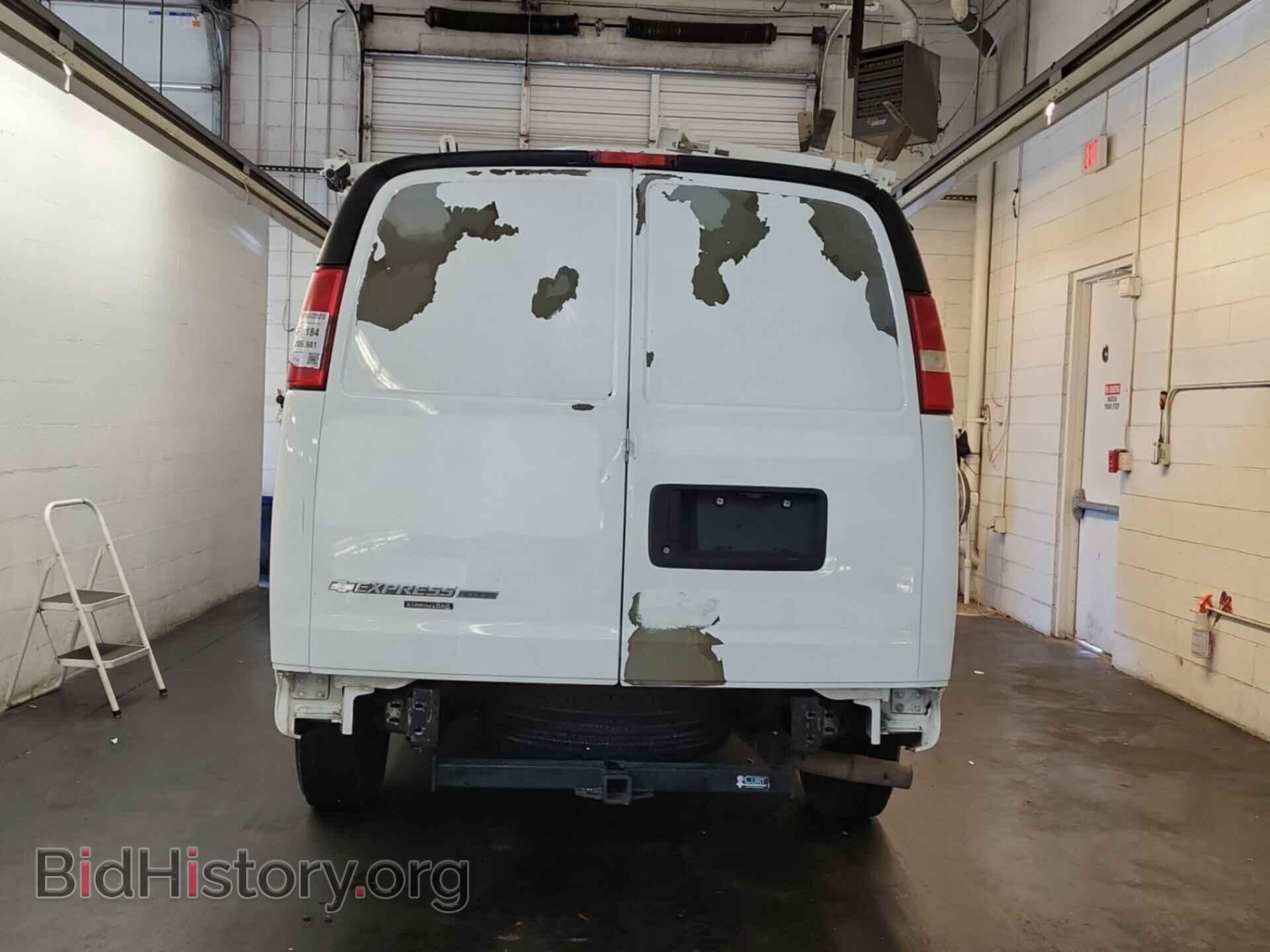 2011 CHEVROLET EXPRESS CARGO VAN - VIN: 1GCWGFBAXB1129391 - Photo 4