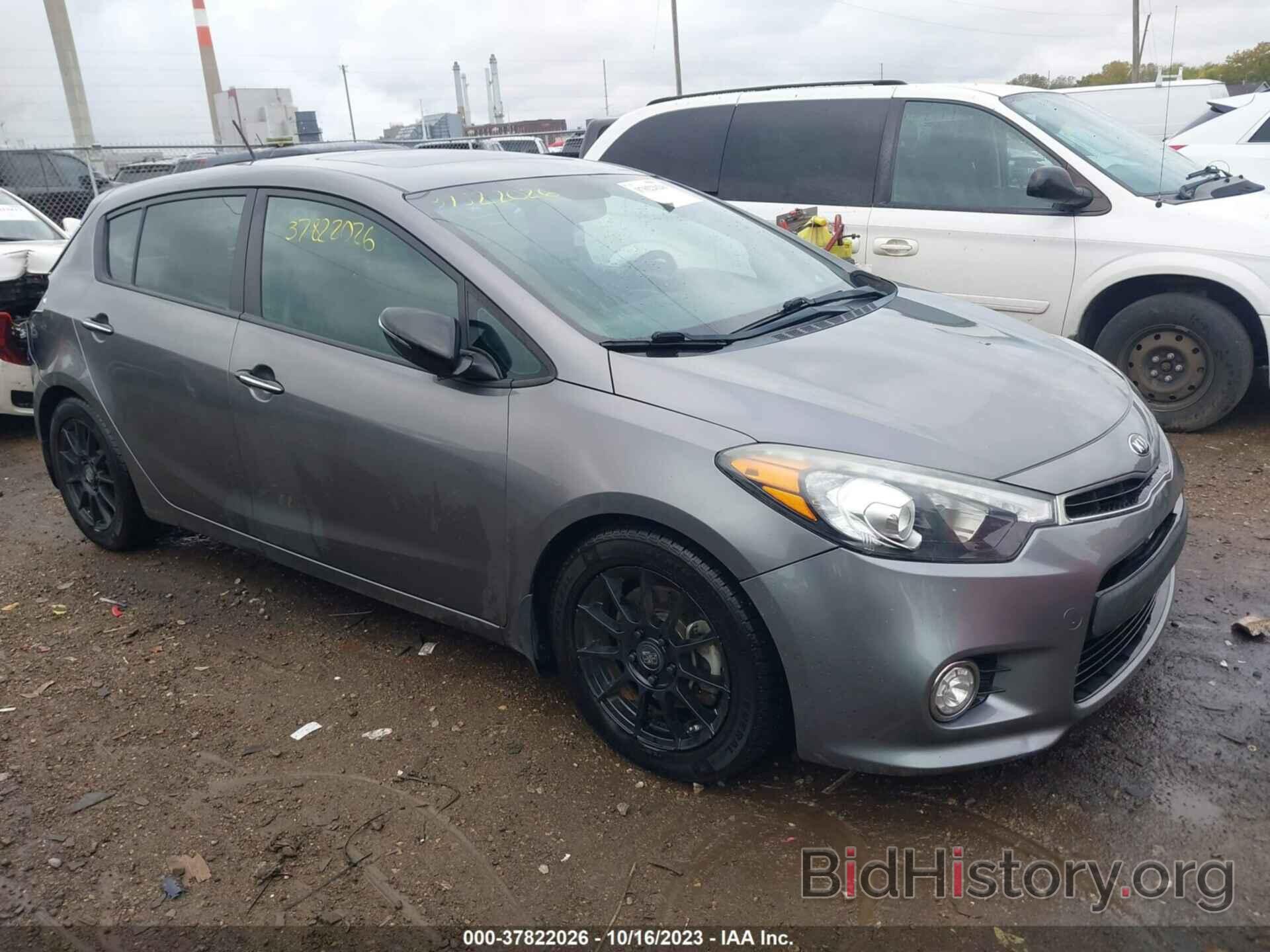 Photo KNAFZ5A34F5304138 - KIA FORTE 5-DOOR 2015