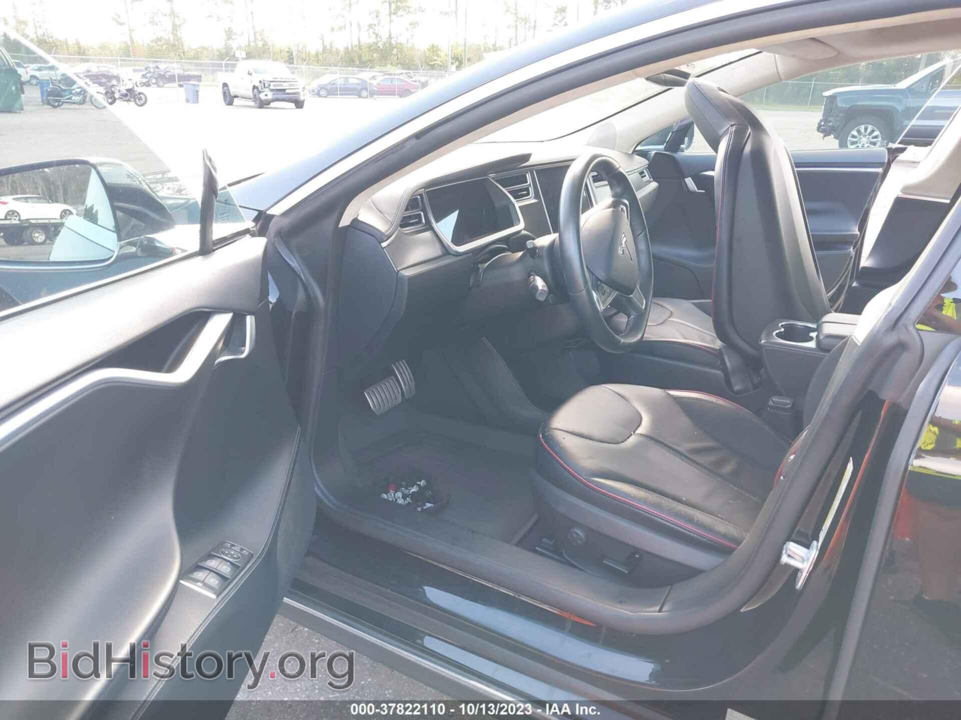 2014 TESLA MODEL S - VIN: 5YJSA1H17EFP34085 - Фото 5