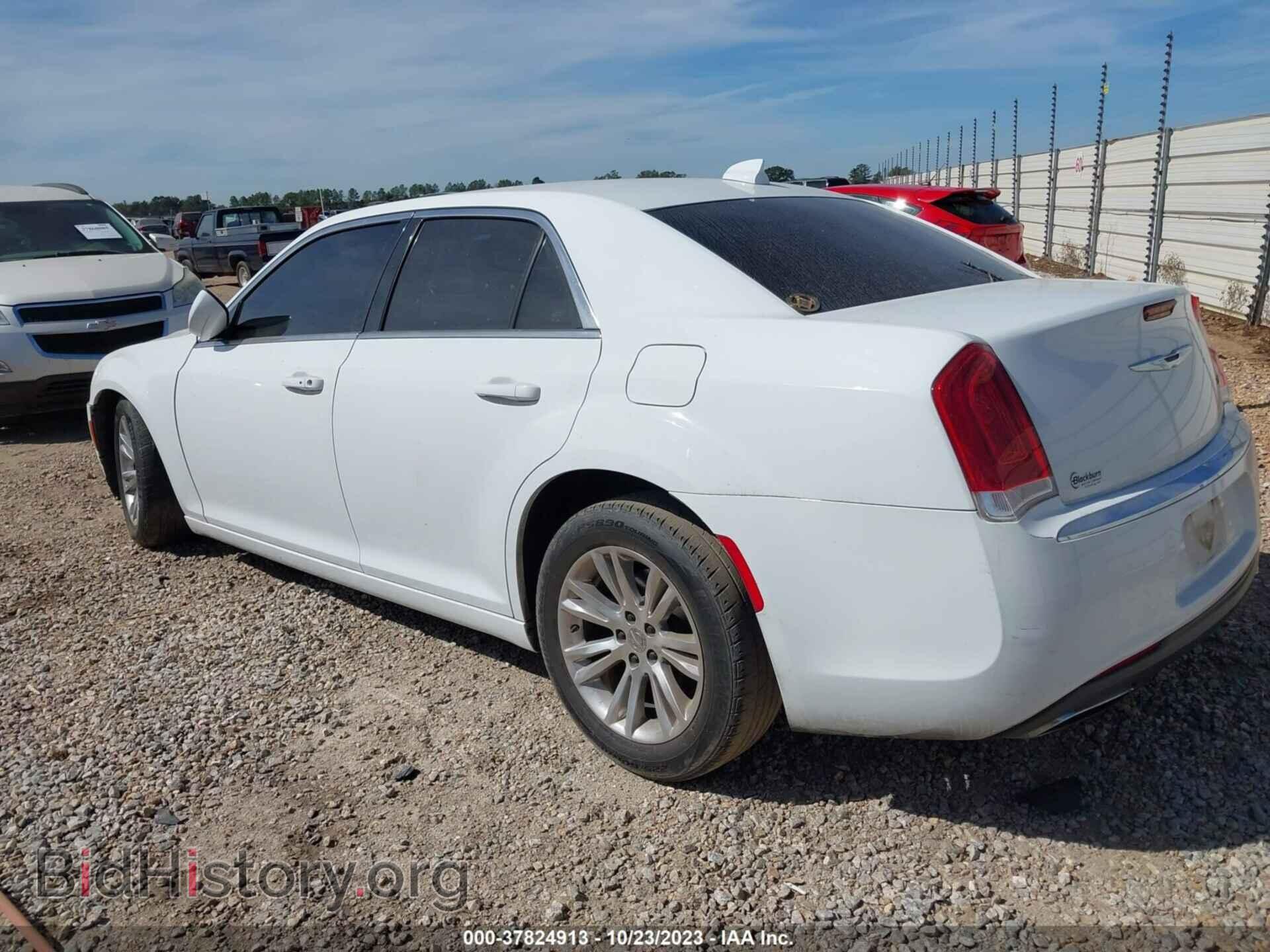 2017 CHRYSLER 300 - VIN: 2C3CCAAG4HH516301 - Фото 3