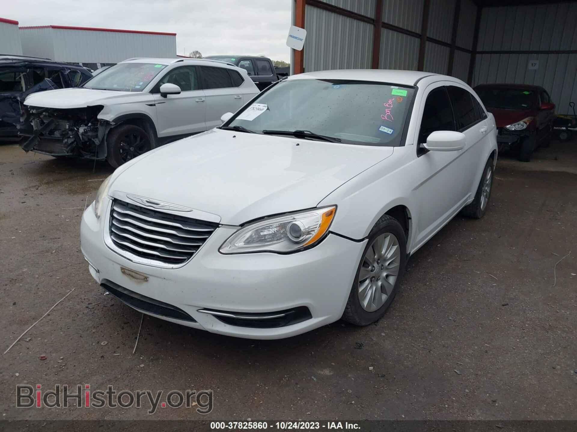 2014 CHRYSLER 200 - VIN: 1C3CCBABXEN212404 - Фото 2