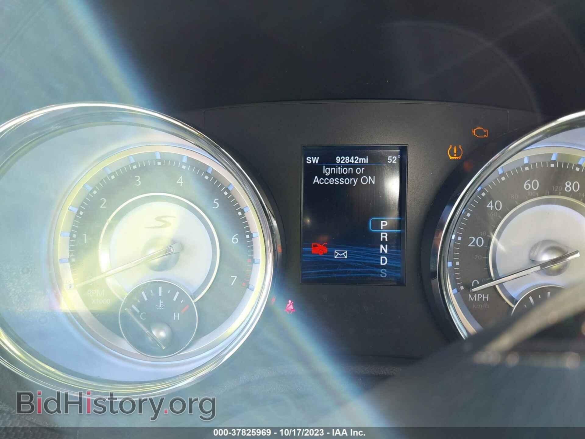 2014 CHRYSLER 300 - VIN: 2C3CCABG8EH171493 - Фото 7