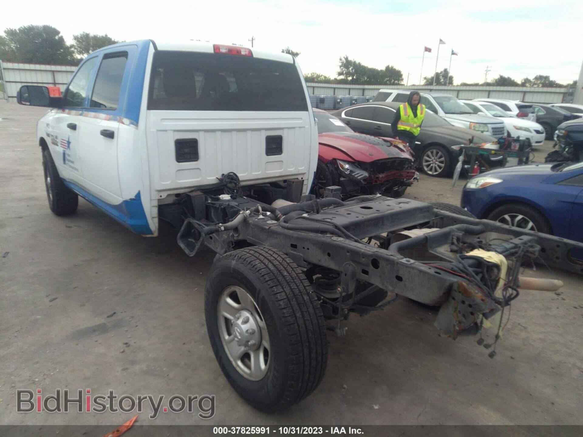 2017 RAM 2500 - VIN: 3C6TR4HT5HG790807 - Фото 3
