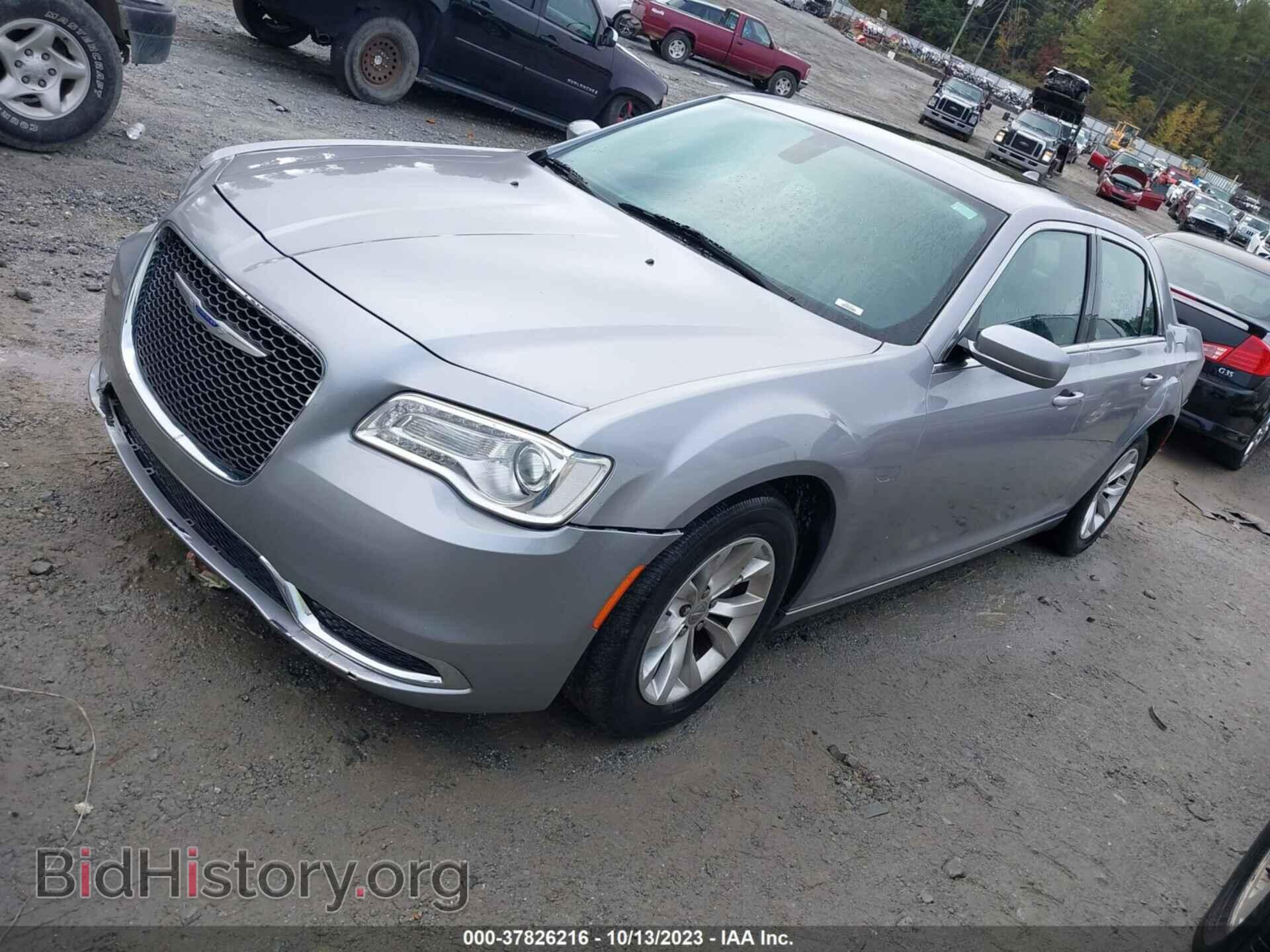 2015 CHRYSLER 300 - VIN: 2C3CCAAG3FH813945 - Фото 2
