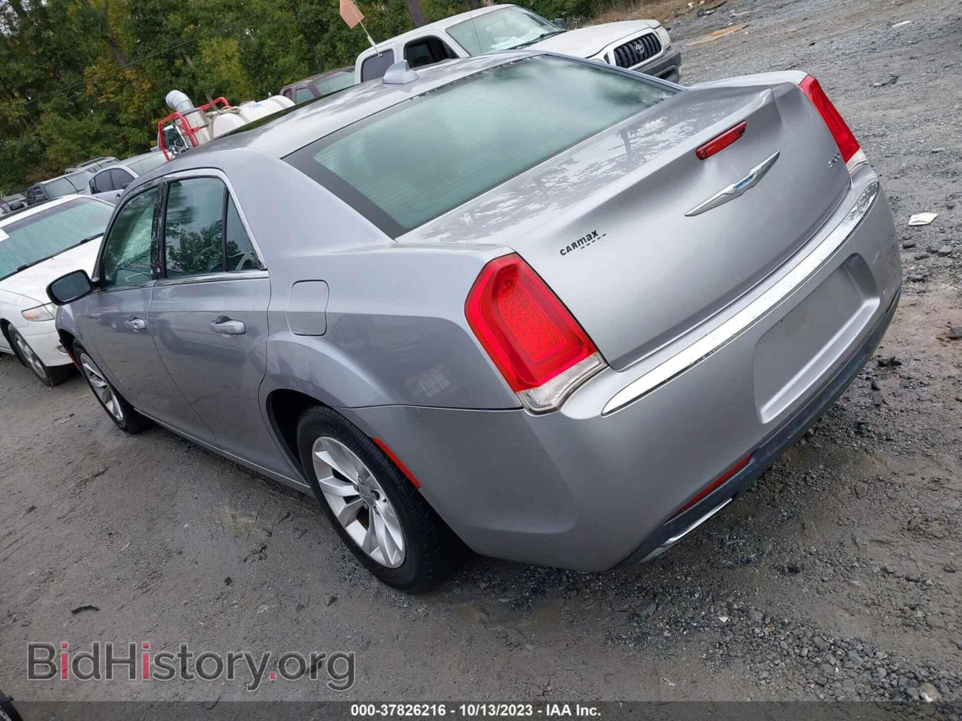 2015 CHRYSLER 300 - VIN: 2C3CCAAG3FH813945 - Фото 3
