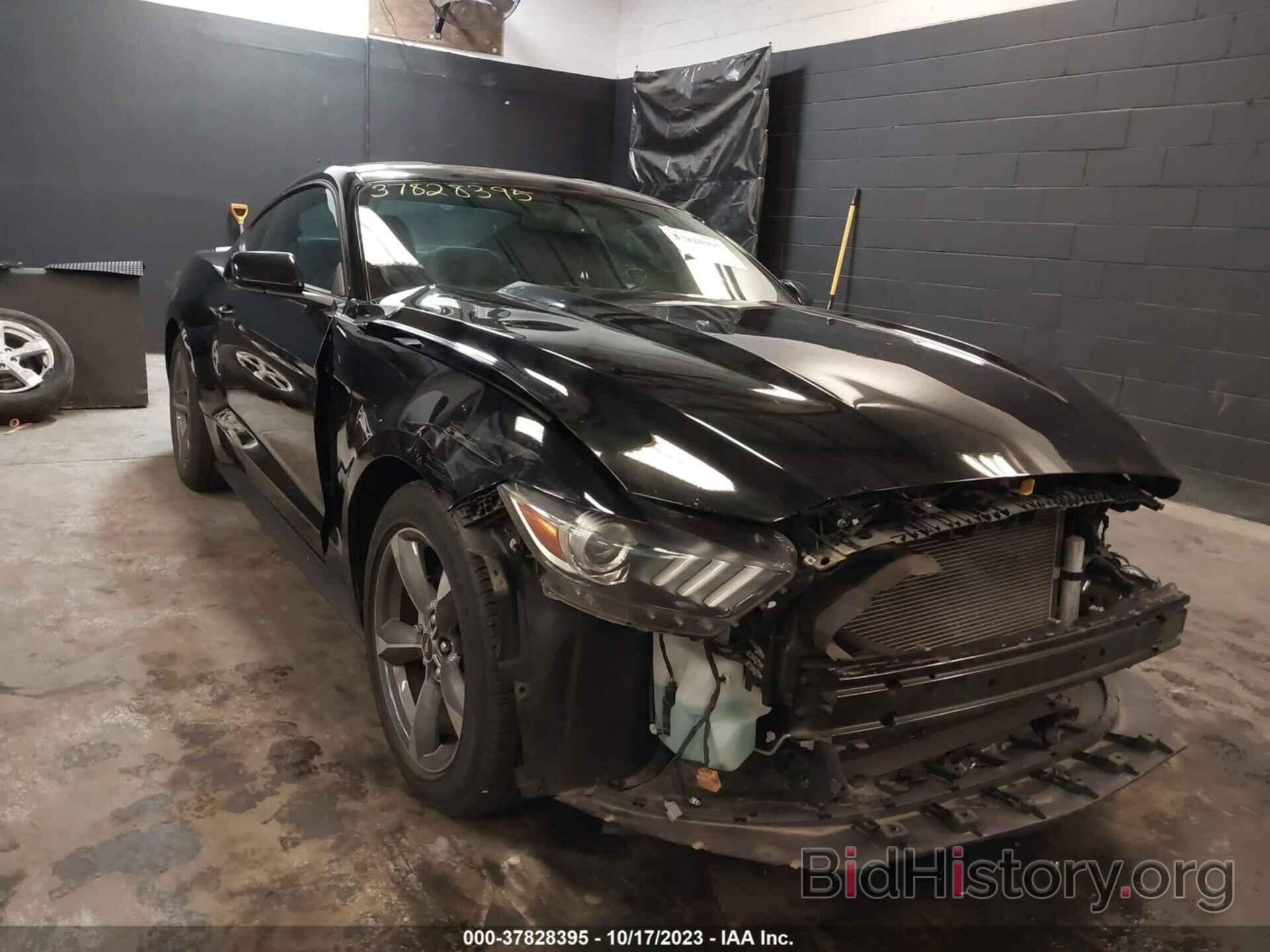 Photo 1FA6P8AM6F5364608 - FORD MUSTANG 2015