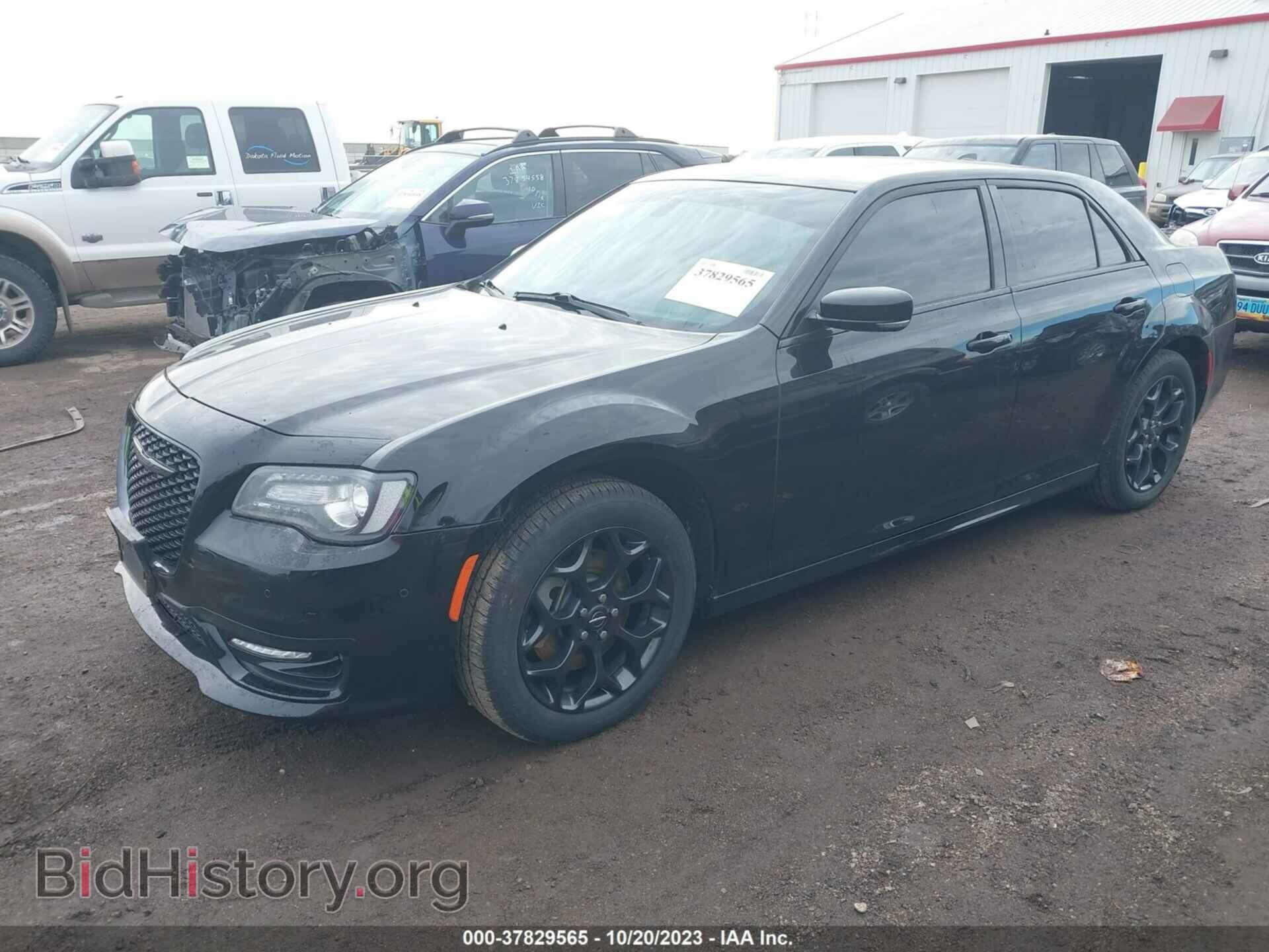 2021 CHRYSLER 300 - VIN: 2C3CCARG3MH558473 - Фото 2
