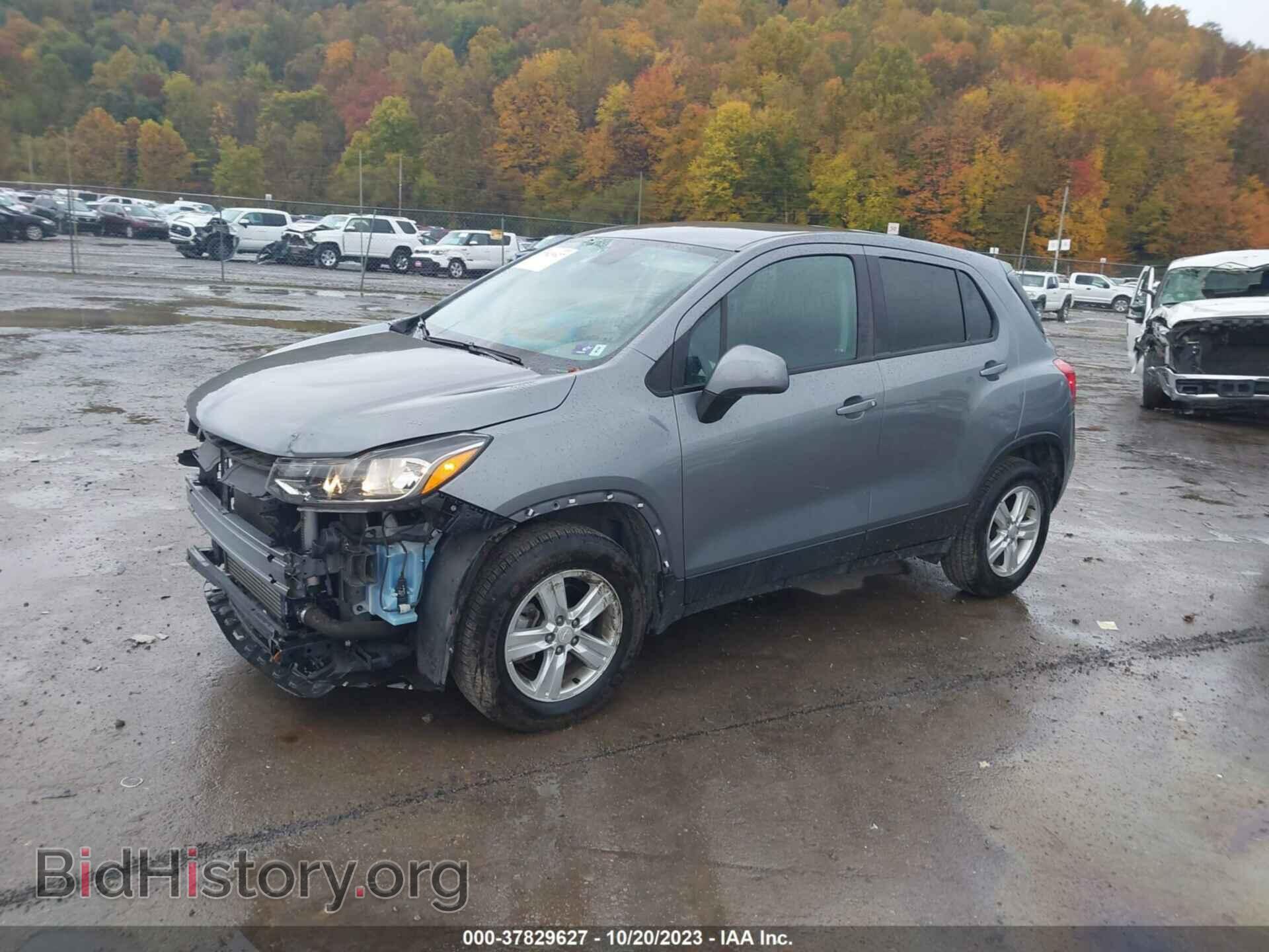 2020 CHEVROLET TRAX - VIN: 3GNCJNSB7LL197995 - Фото 2