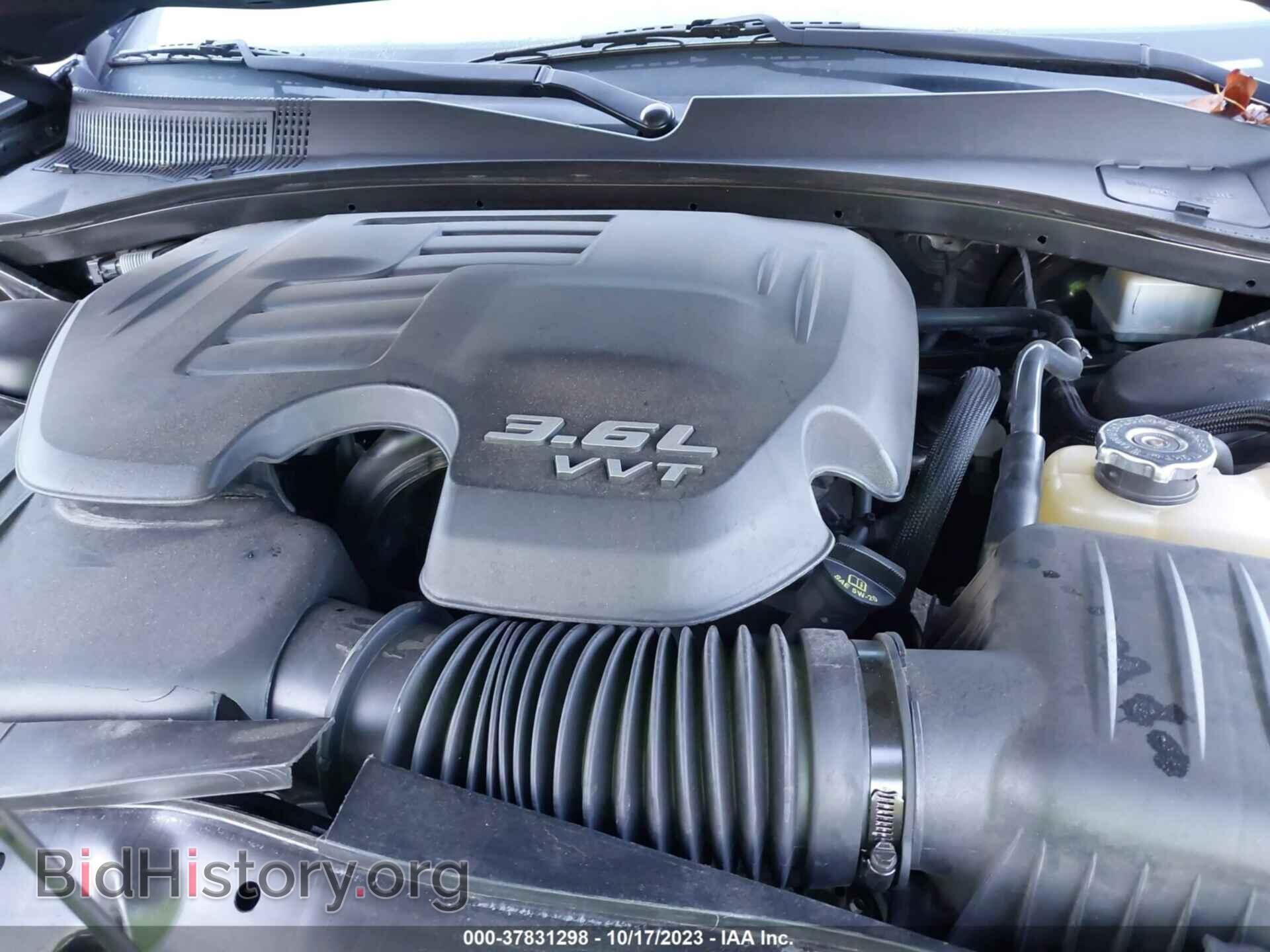 2019 CHRYSLER 300 - VIN: 2C3CCAAG0KH651279 - Фото 10