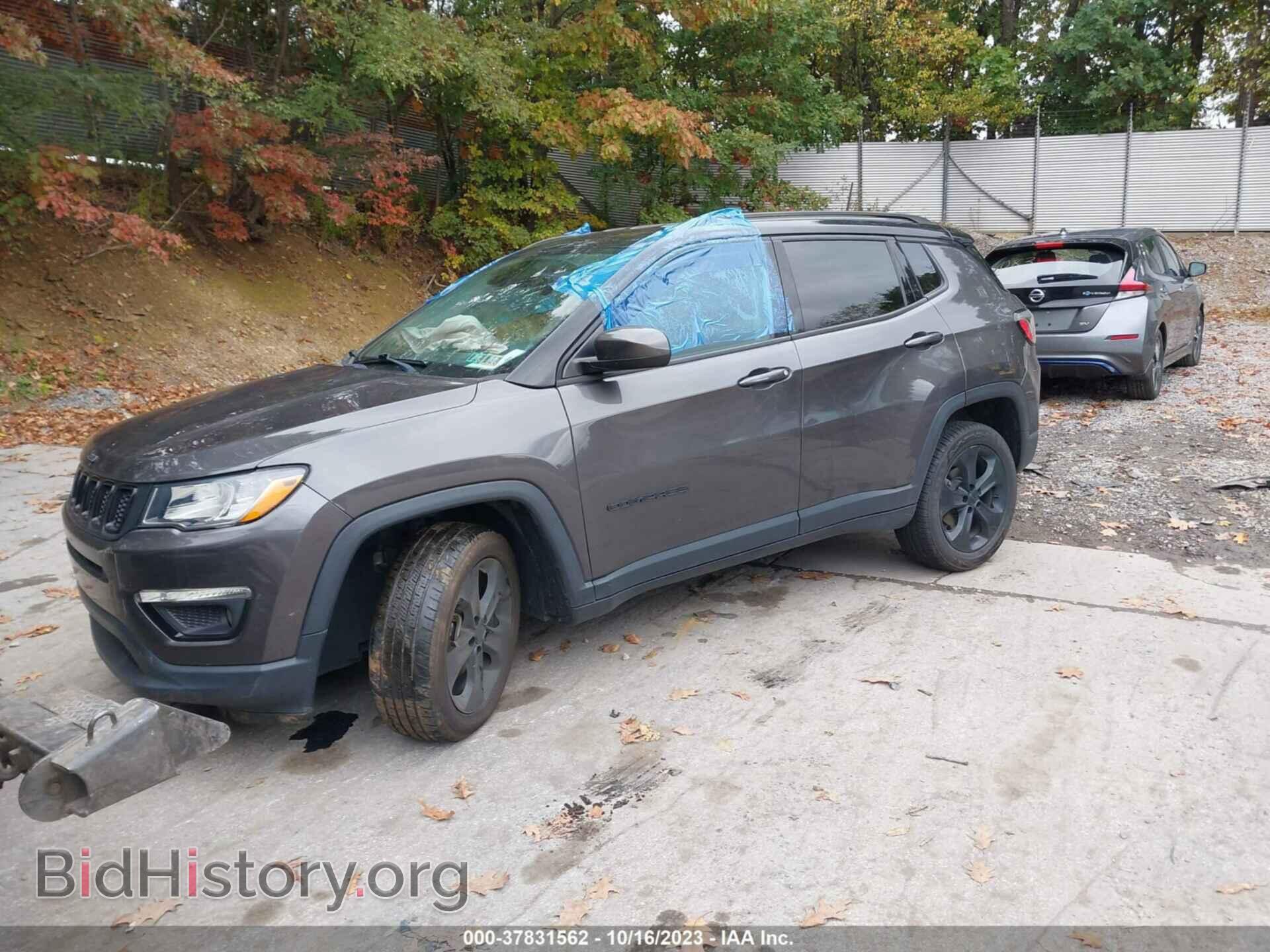 2019 JEEP COMPASS - VIN: 3C4NJDBB7KT806920 - Фото 2