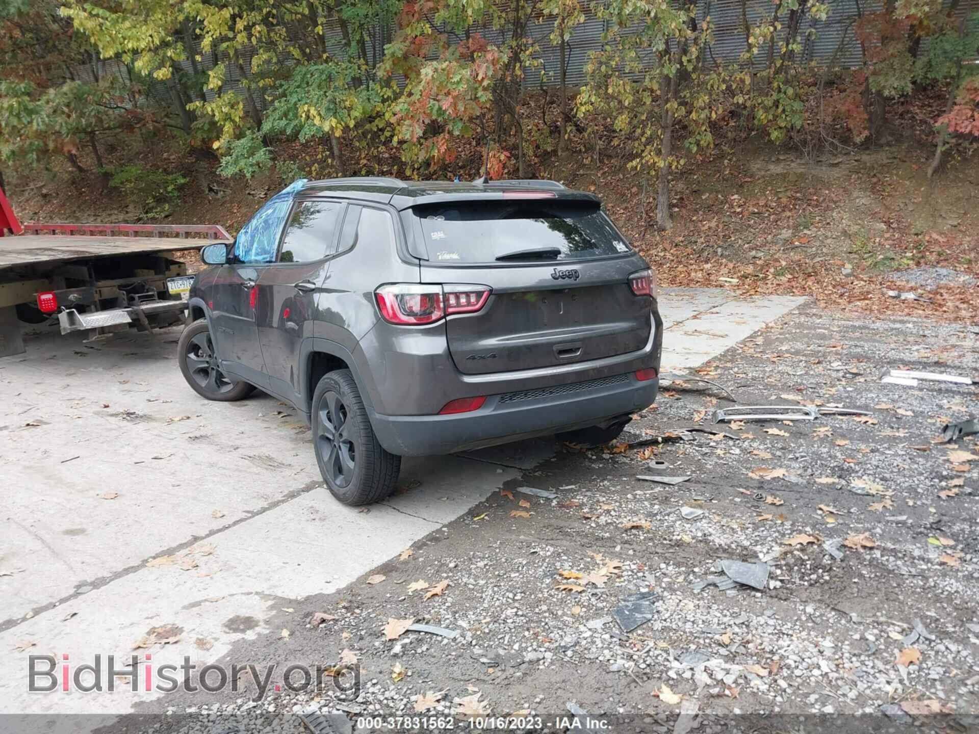 2019 JEEP COMPASS - VIN: 3C4NJDBB7KT806920 - Фото 3