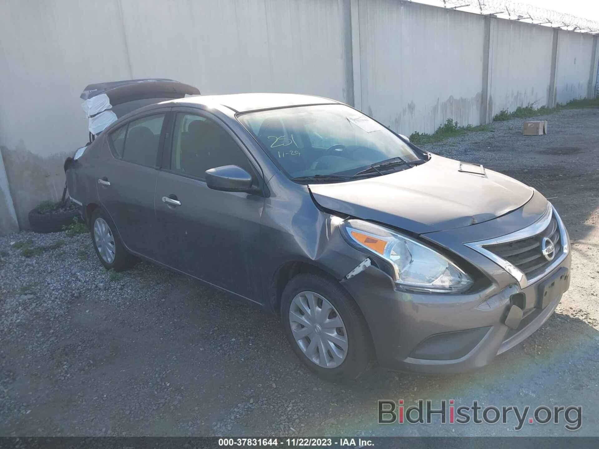 Photo 3N1CN7AP1JL841531 - NISSAN VERSA SEDAN 2018