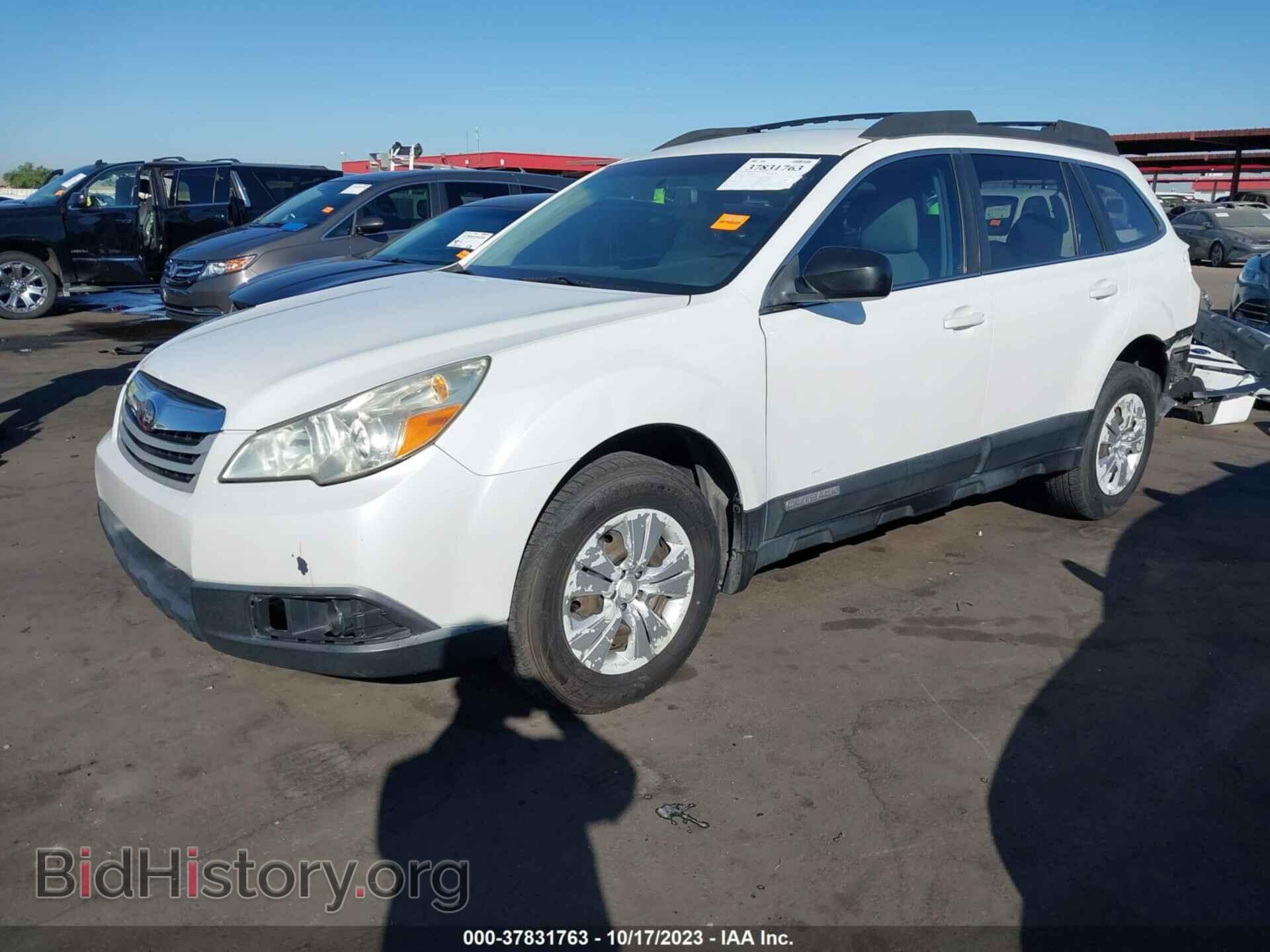 2011 SUBARU OUTBACK - VIN: 4S4BRBAC1B3345036 - Фото 2