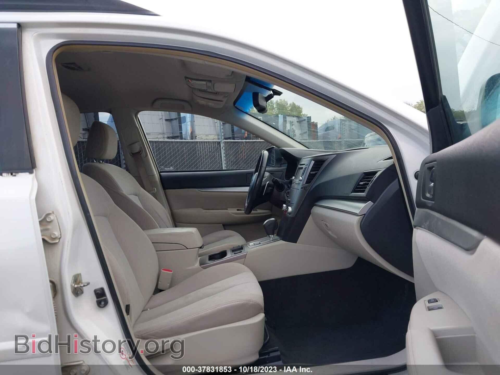 2014 SUBARU OUTBACK - VIN: 4S4BRCCC8E3318603 - Фото 5