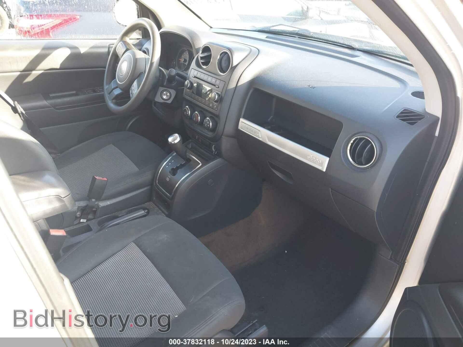 2014 JEEP COMPASS - VIN: 1C4NJCBA6ED523906 - Фото 5