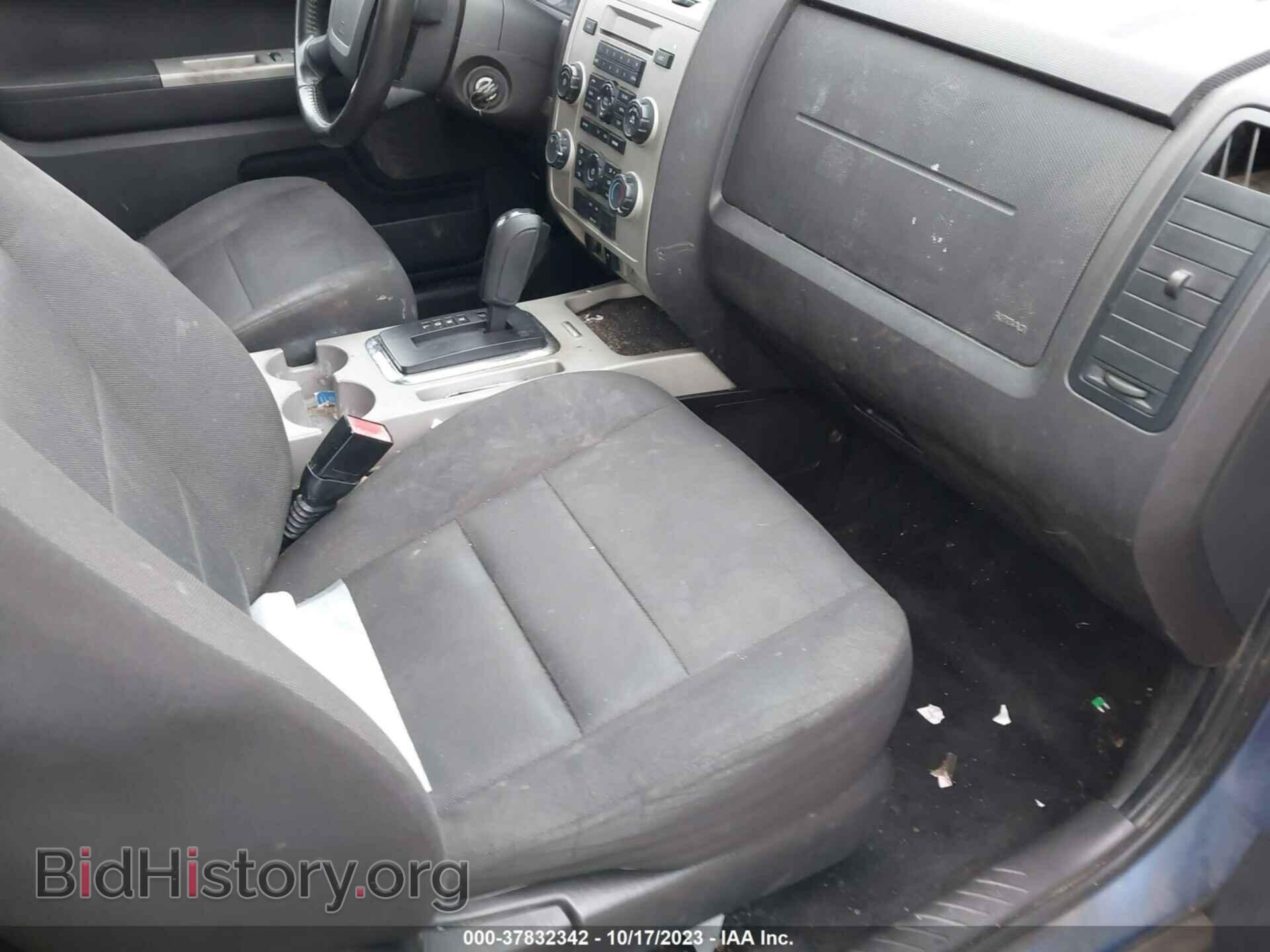 2010 FORD ESCAPE - VIN: 1FMCU0D77AKB53601 - Фото 5