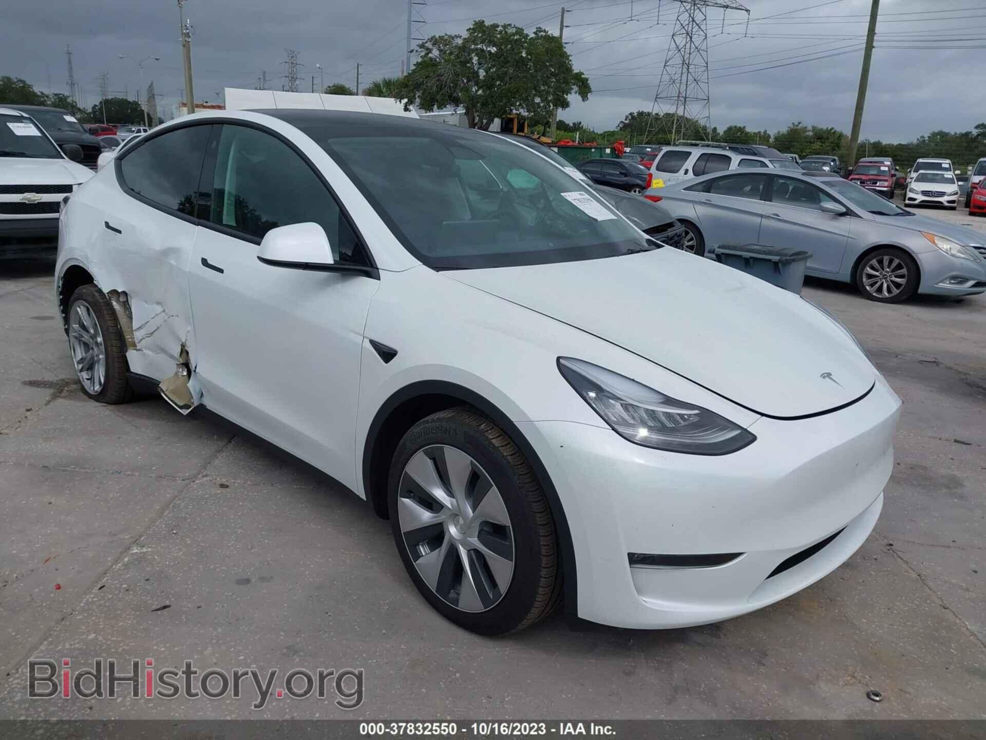 Фотография 7SAYGAEE7PF591385 - TESLA MODEL Y 2023