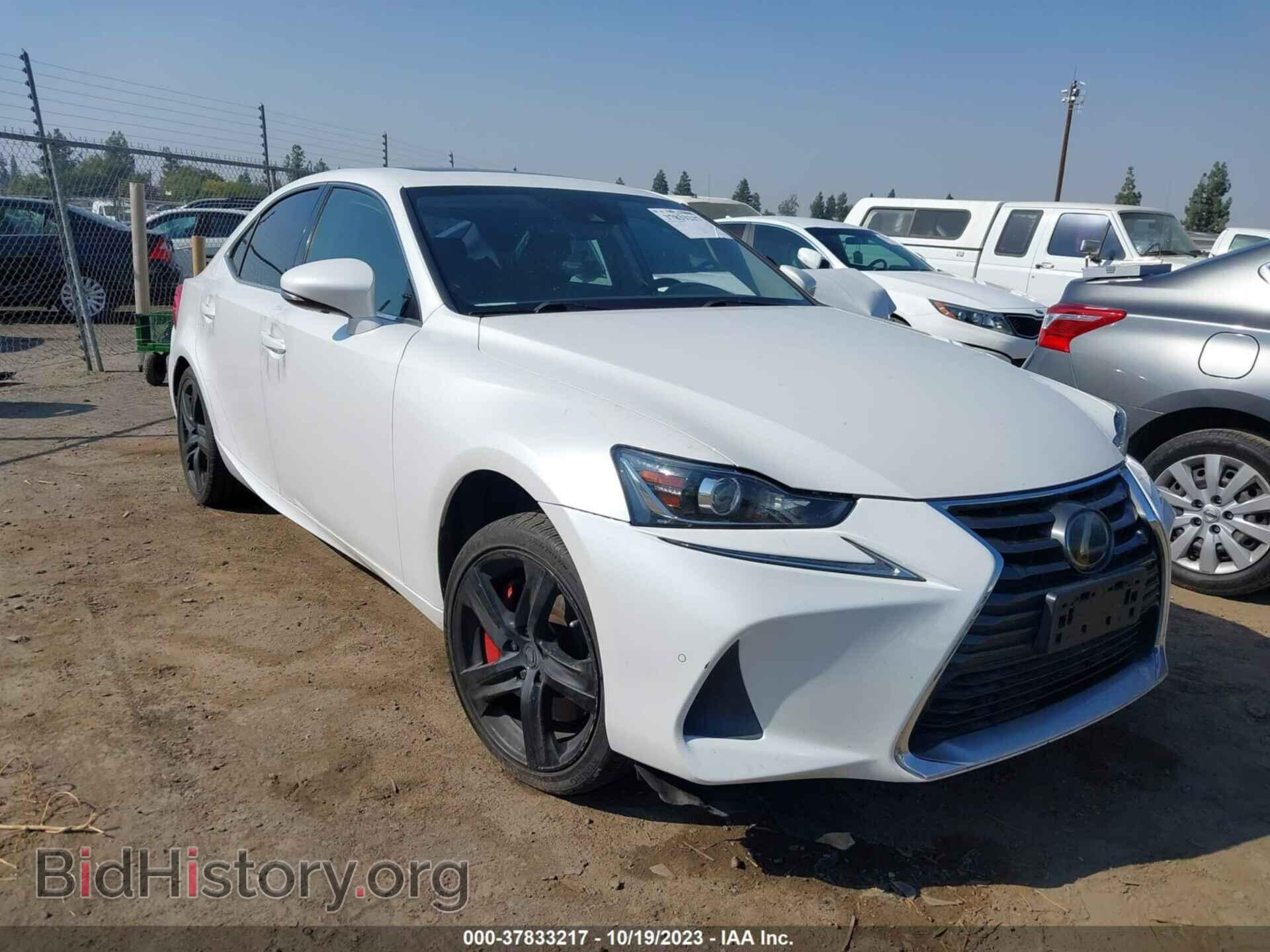 Фотография JTHBA1D27H5050592 - LEXUS IS 2017