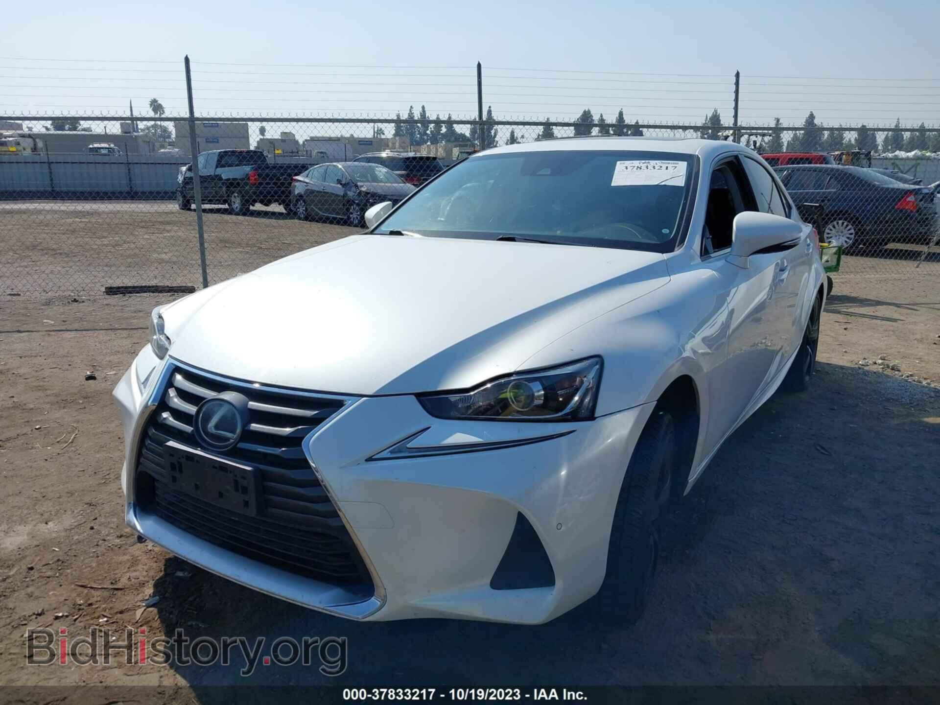 2017 LEXUS IS - VIN: JTHBA1D27H5050592 - Фото 2