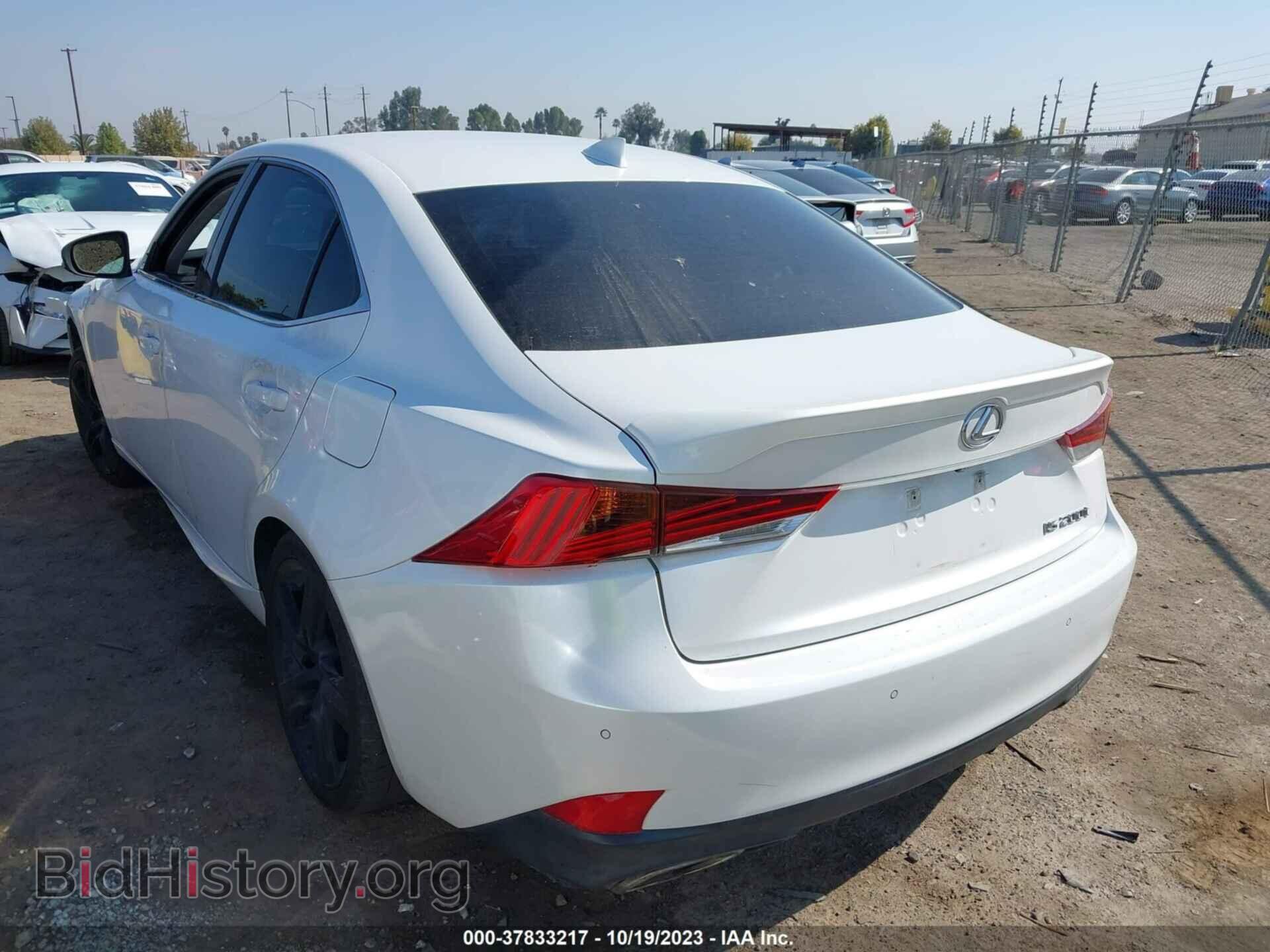 2017 LEXUS IS - VIN: JTHBA1D27H5050592 - Фото 3