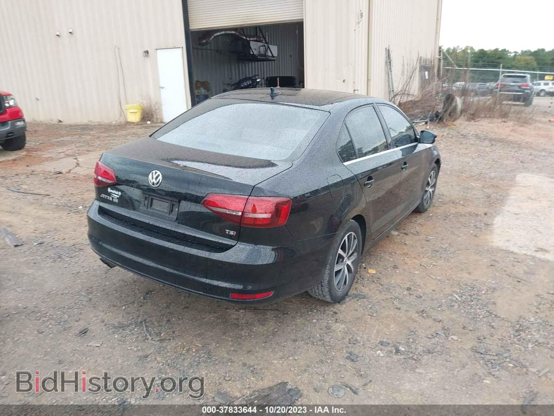 2017 VOLKSWAGEN JETTA - VIN: 3VWDB7AJ9HM396740 - Фото 4