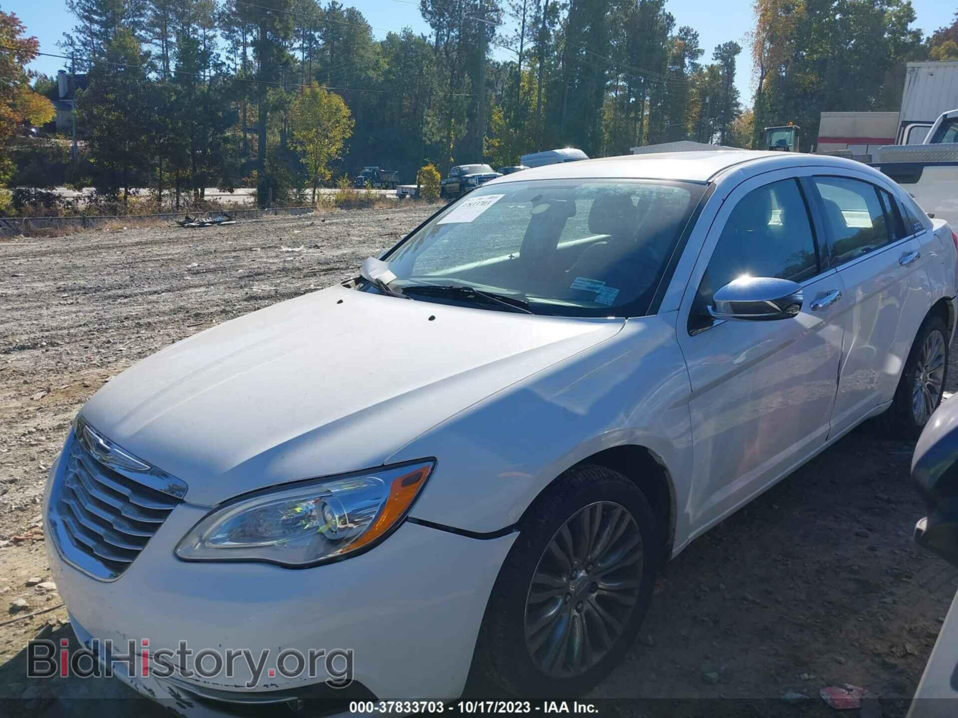 2013 CHRYSLER 200 - VIN: 1C3CCBCG6DN522752 - Фото 2