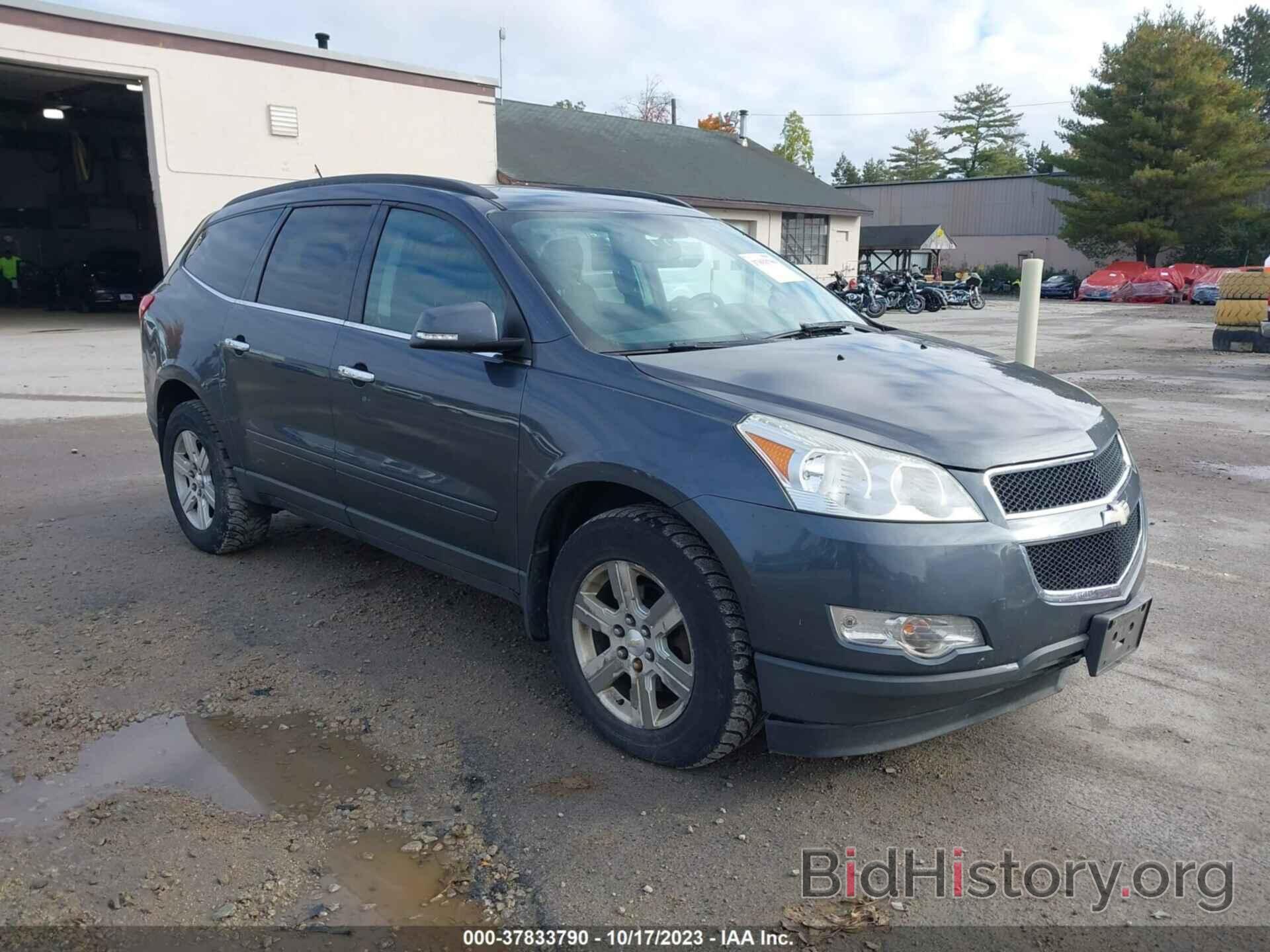Photo 1GNKVGED5BJ323169 - CHEVROLET TRAVERSE 2011