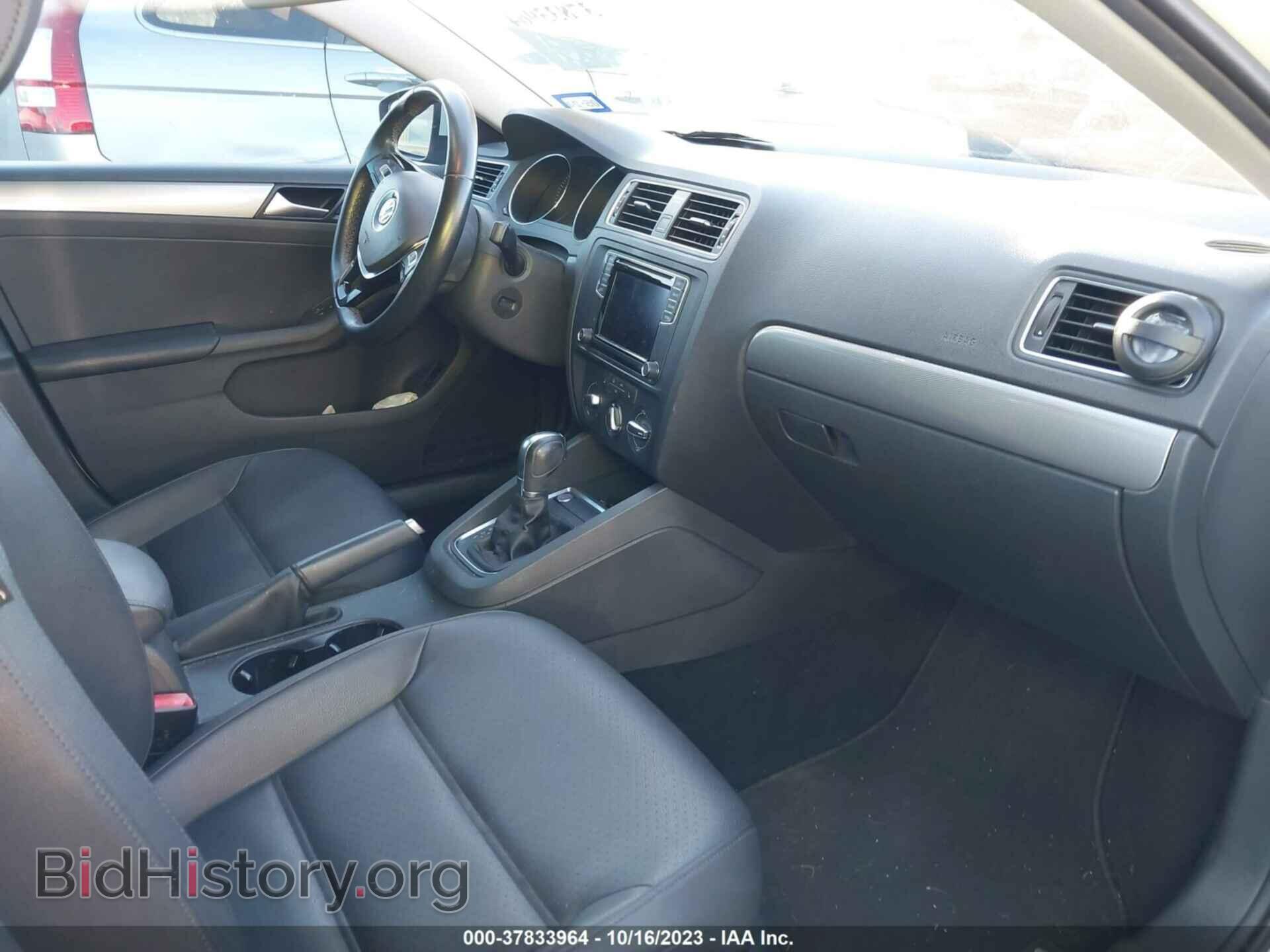 2017 VOLKSWAGEN JETTA - VIN: 3VWDB7AJ3HM321449 - Фото 5