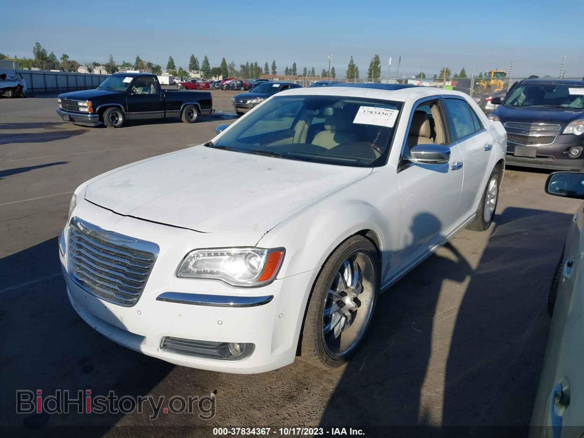 2011 CHRYSLER 300 - VIN: 2C3CA6CT6BH536473 - Фото 2
