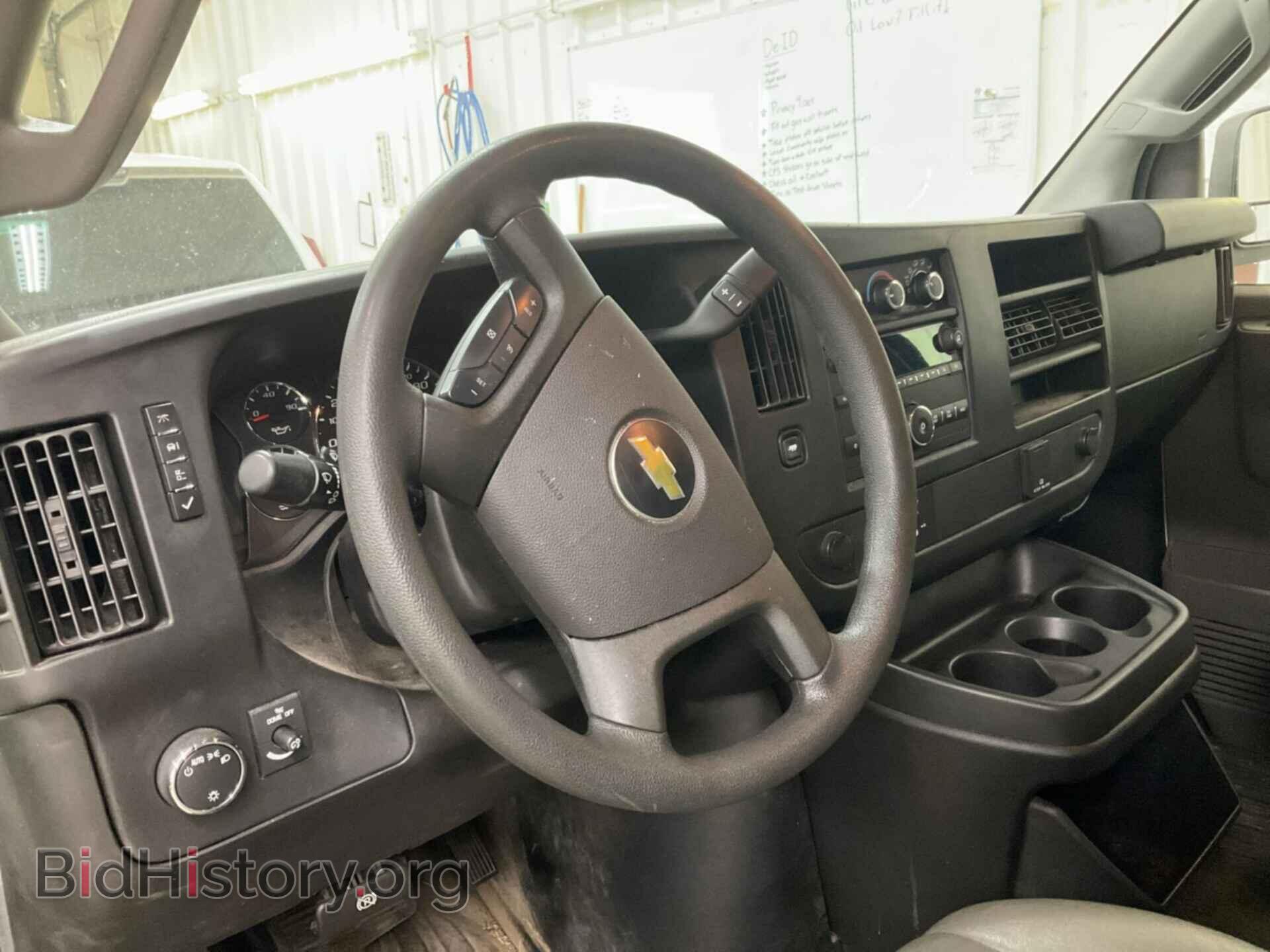 2017 CHEVROLET EXPRESS CARGO VAN - VIN: 1GCWGAFF7H1304844 - Фото 3