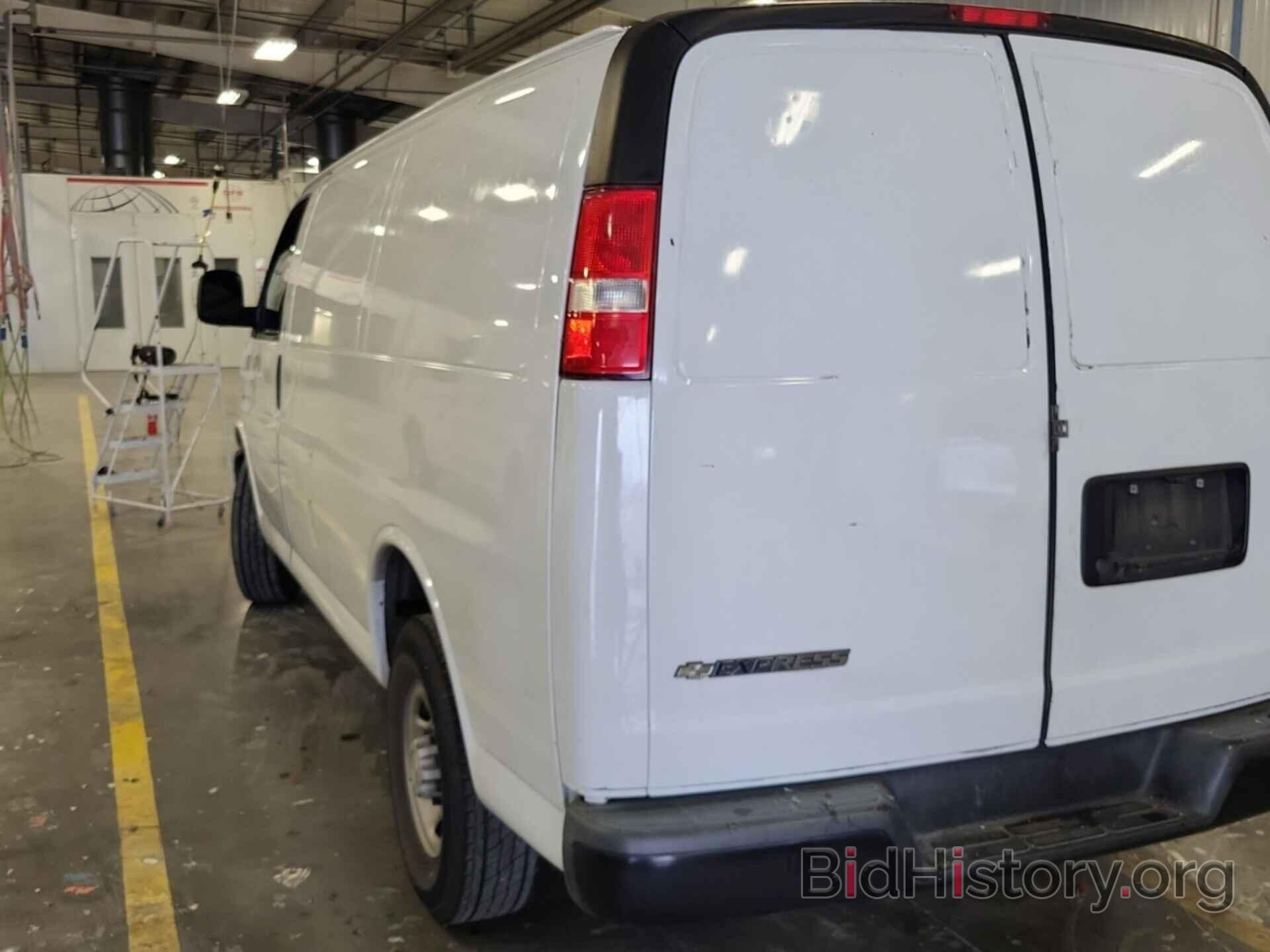 Photo 1GCWGAFP1J1332198 - CHEVROLET EXPRESS CARGO VAN 2018