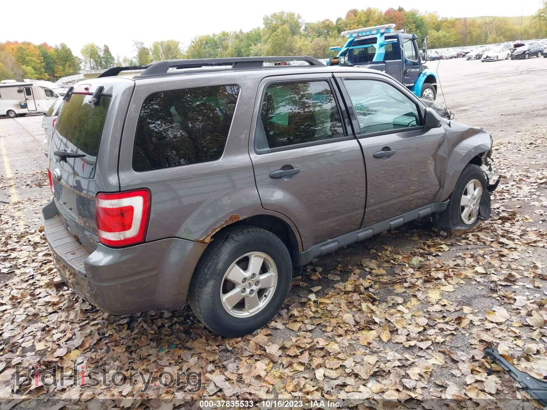 2011 FORD ESCAPE - VIN: 1FMCU0D70BKA49100 - Фото 4