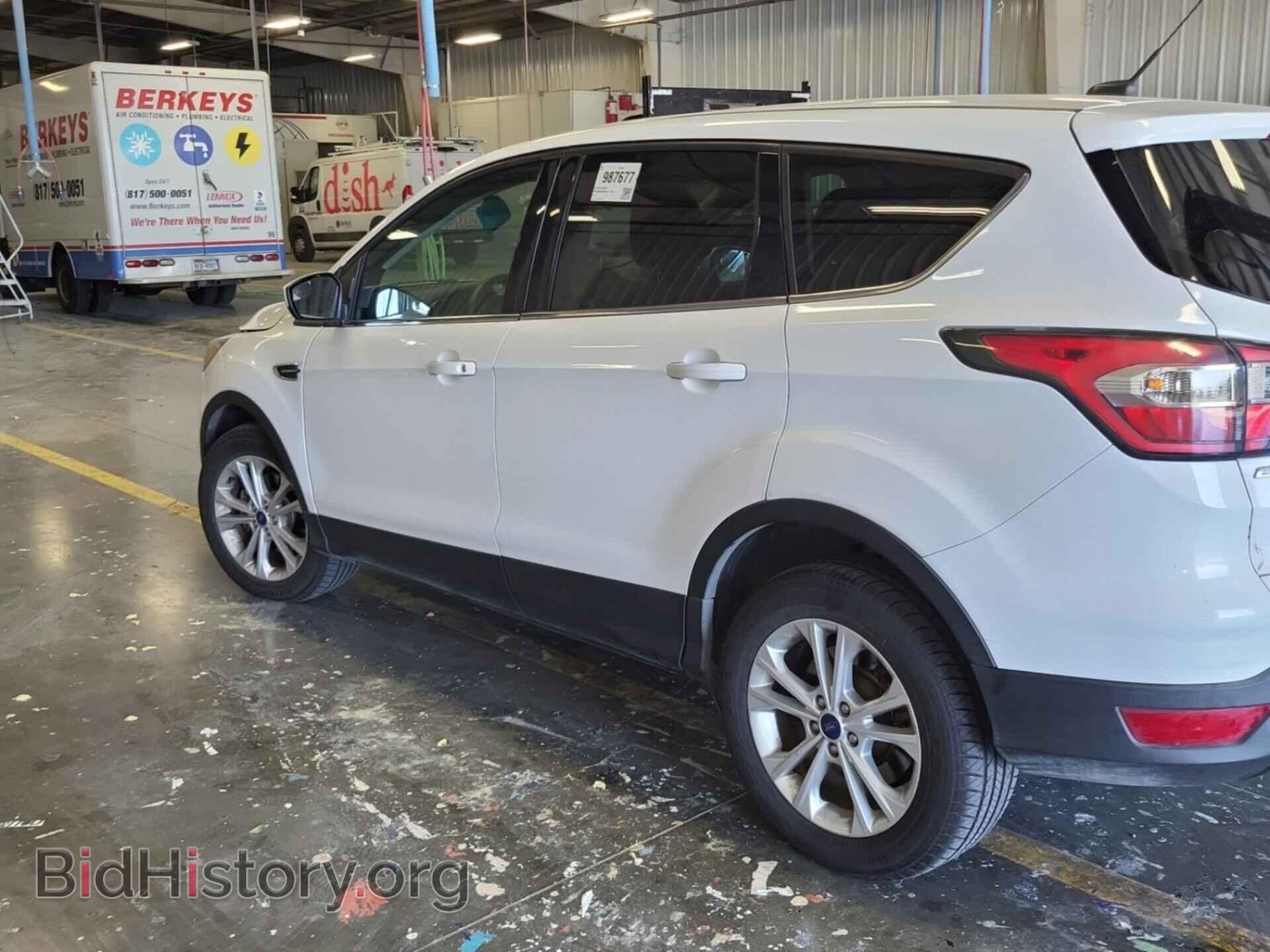 Photo 1FMCU0GD4HUB05313 - FORD ESCAPE 2017