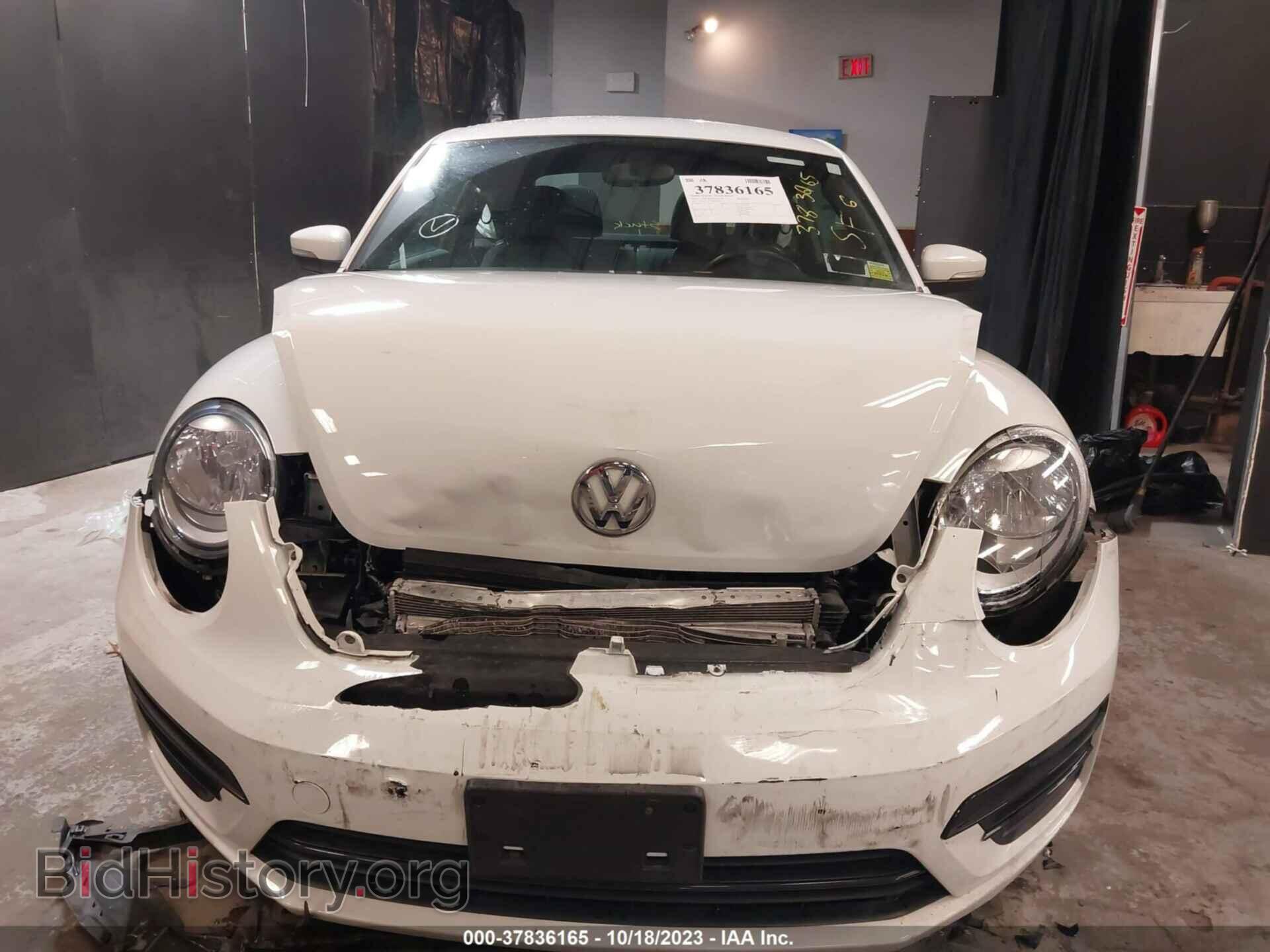 2019 VOLKSWAGEN BEETLE - VIN: 3VWFD7AT3KM719465 - Фото 6