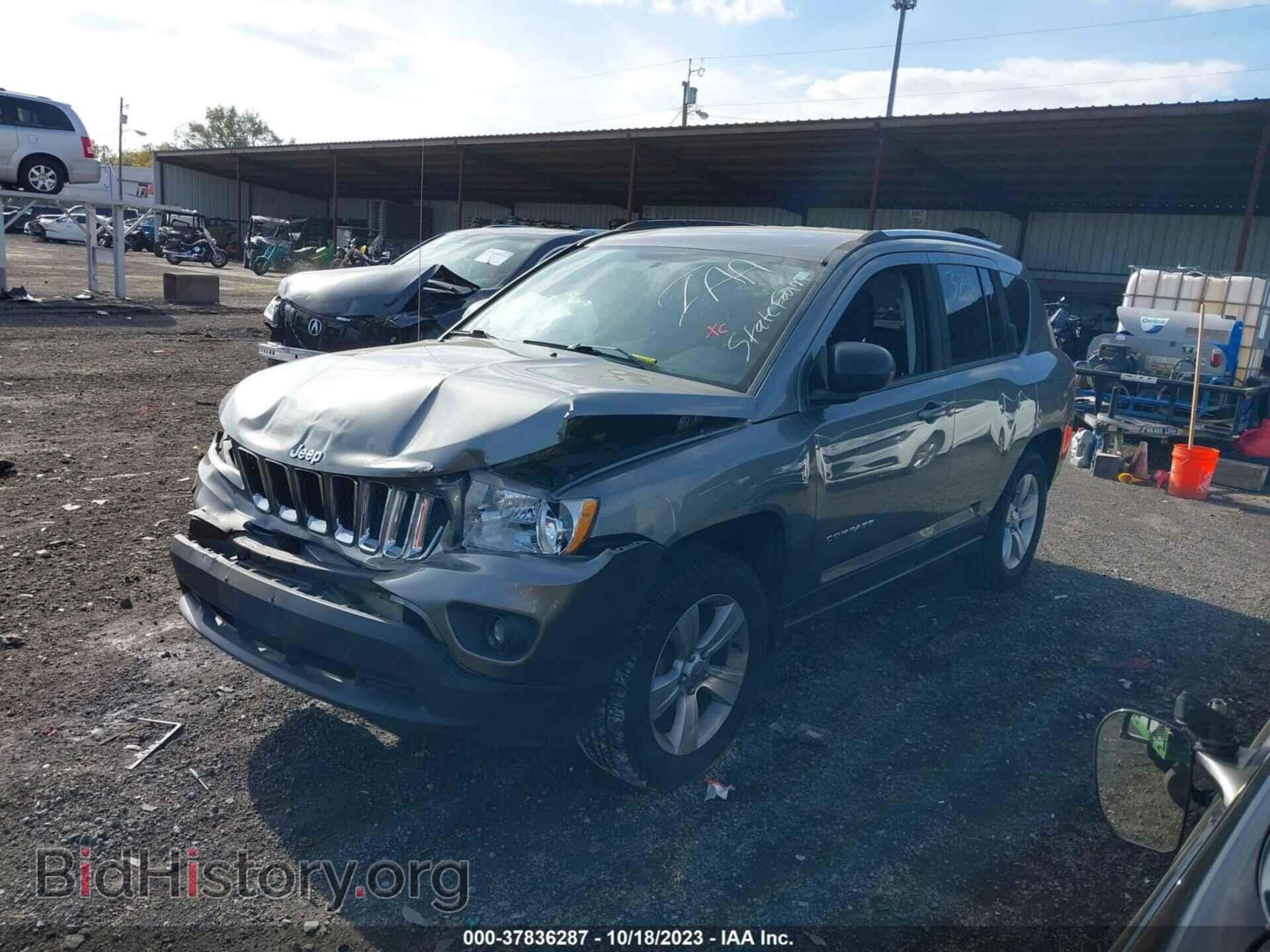 2013 JEEP COMPASS - VIN: 1C4NJDEB1DD228706 - Фото 2