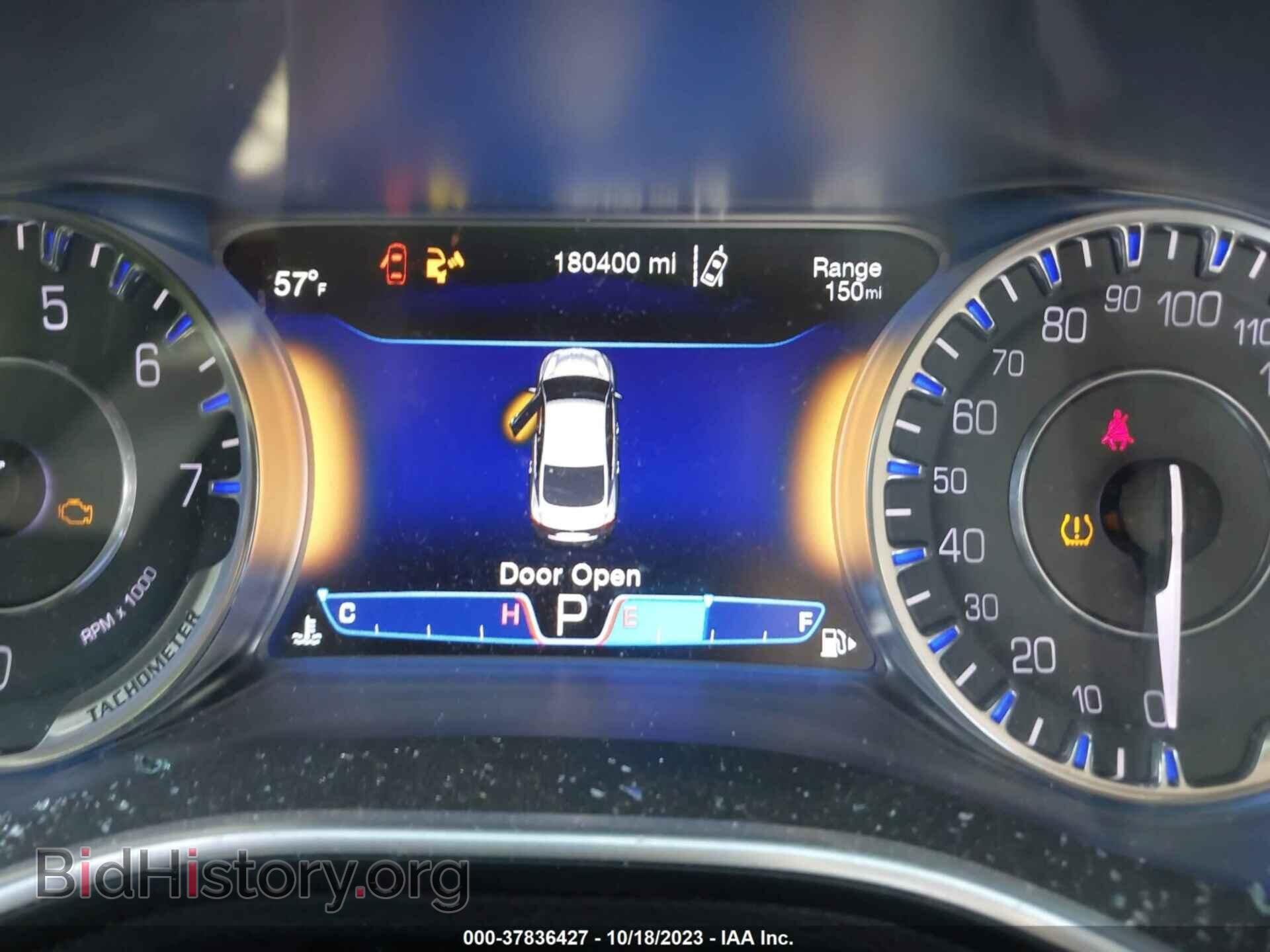 2015 CHRYSLER 200 - VIN: 1C3CCCCB7FN742639 - Фото 16
