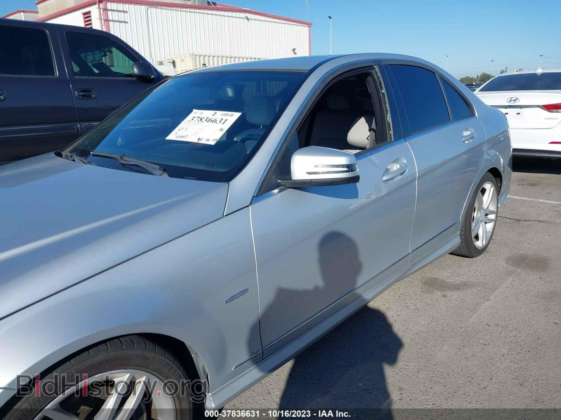 2012 MERCEDES-BENZ C-CLASS - VIN: WDDGF4HB7CR222356 - Фото 6