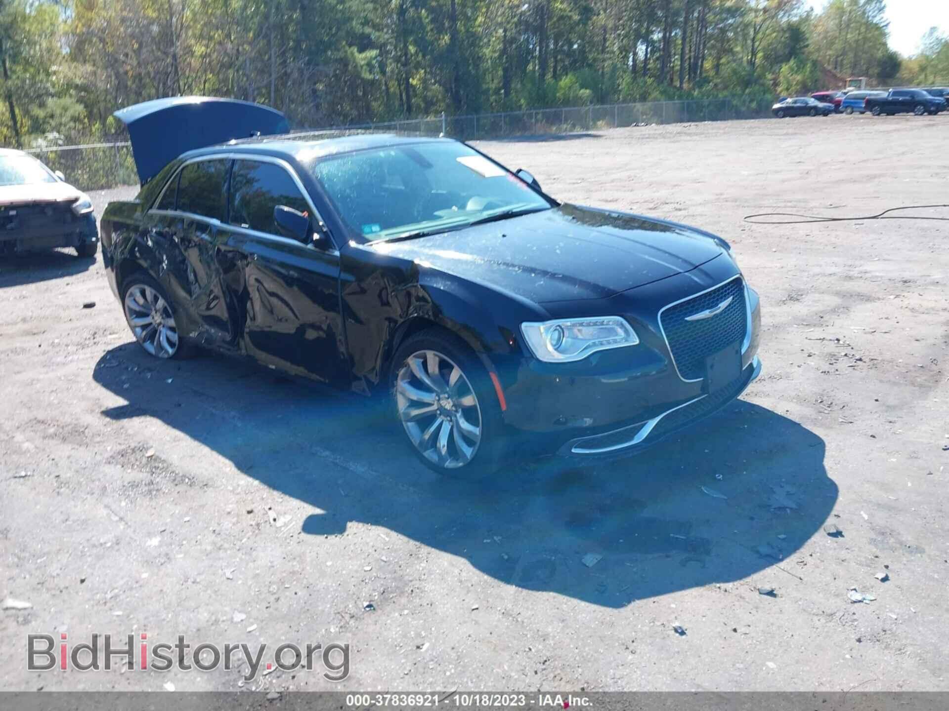 Фотография 2C3CCAAG3KH542475 - CHRYSLER 300 2019