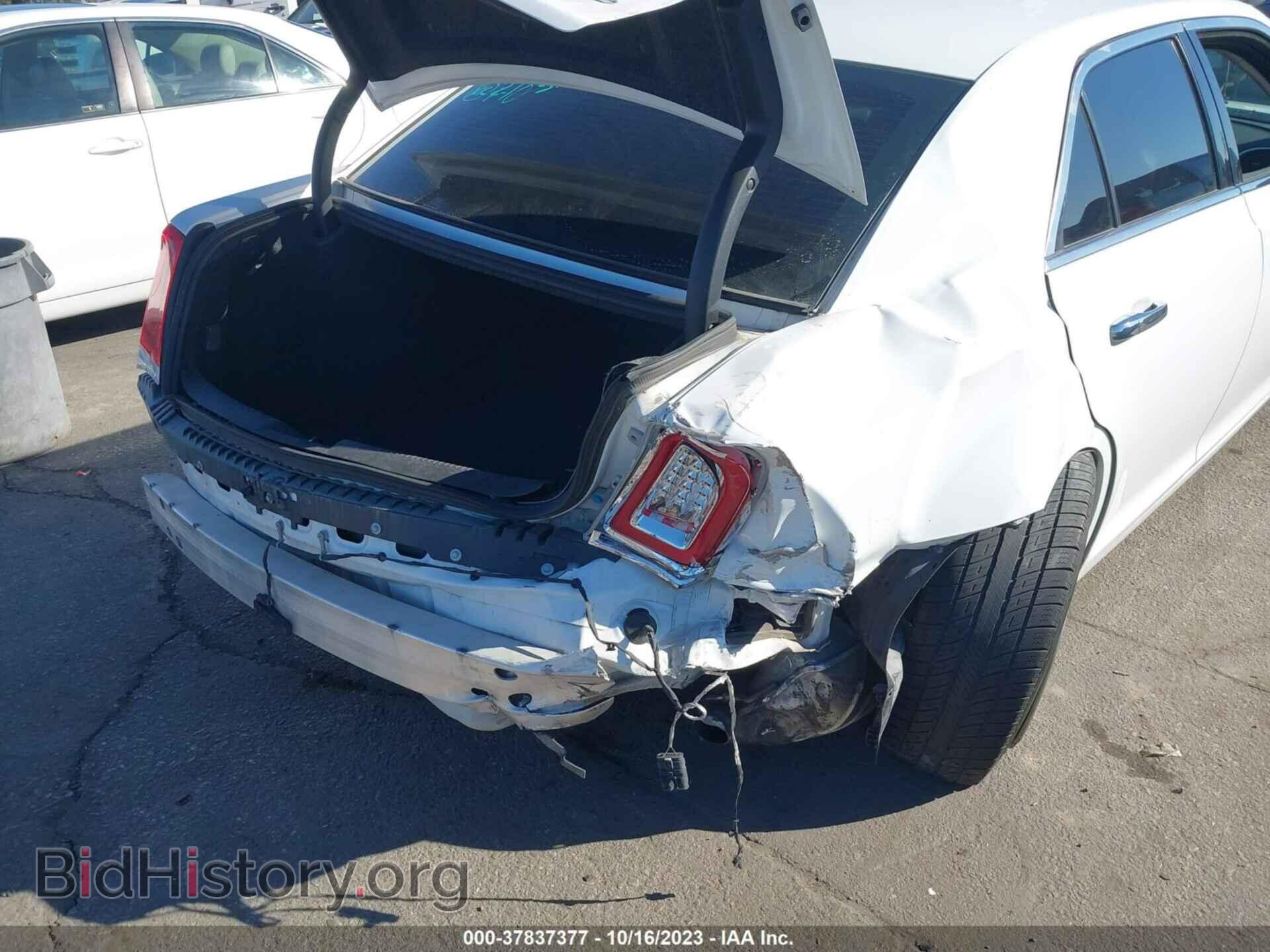 2019 CHRYSLER 300 - VIN: 2C3CCAEG7KH528637 - Фото 6