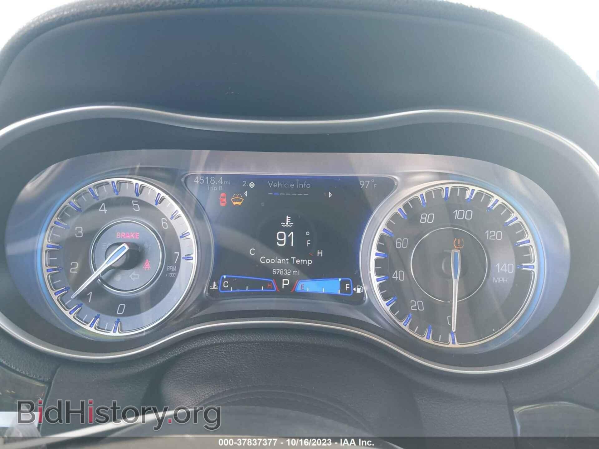 2019 CHRYSLER 300 - VIN: 2C3CCAEG7KH528637 - Фото 7