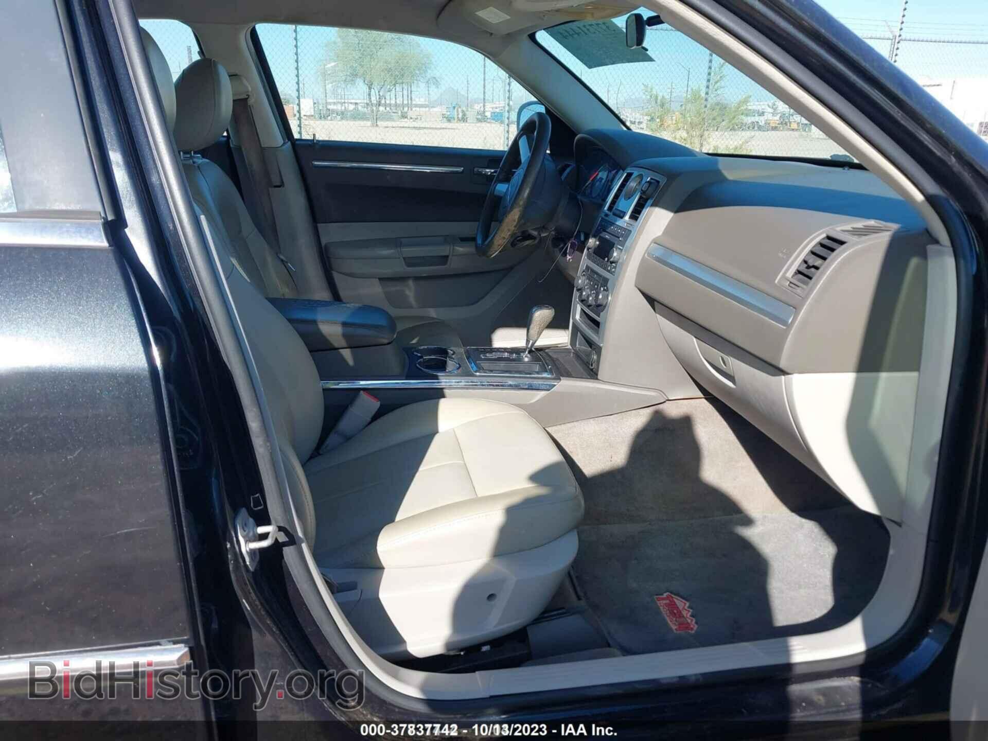 2010 CHRYSLER 300 - VIN: 2C3CA5CV3AH254043 - Фото 5