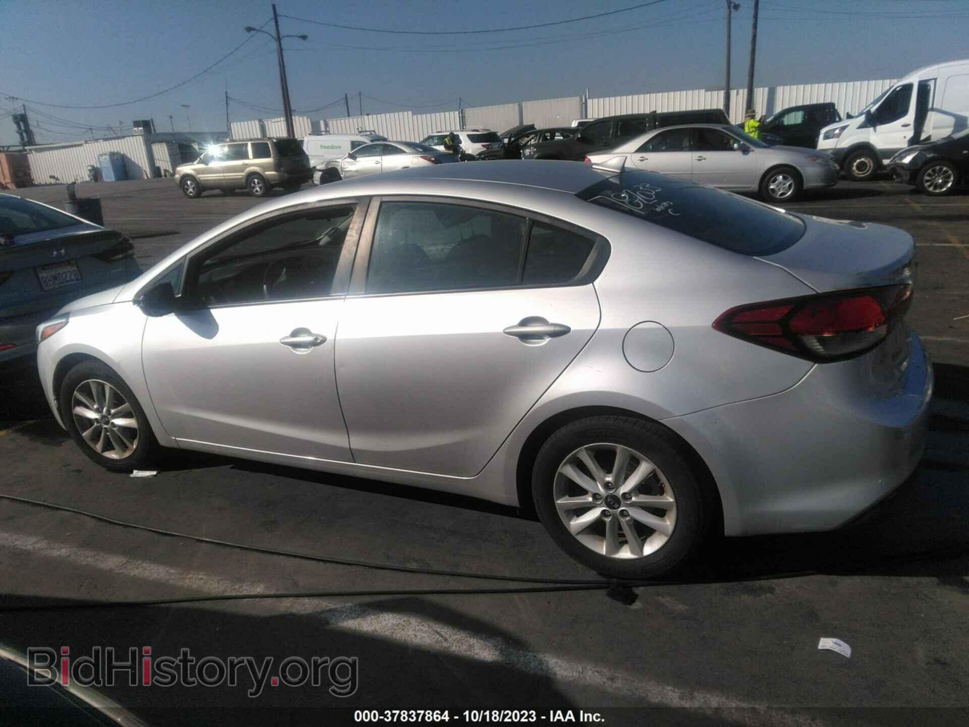 2017 KIA FORTE - VIN: 3KPFL4A75HE021627 - Фото 13