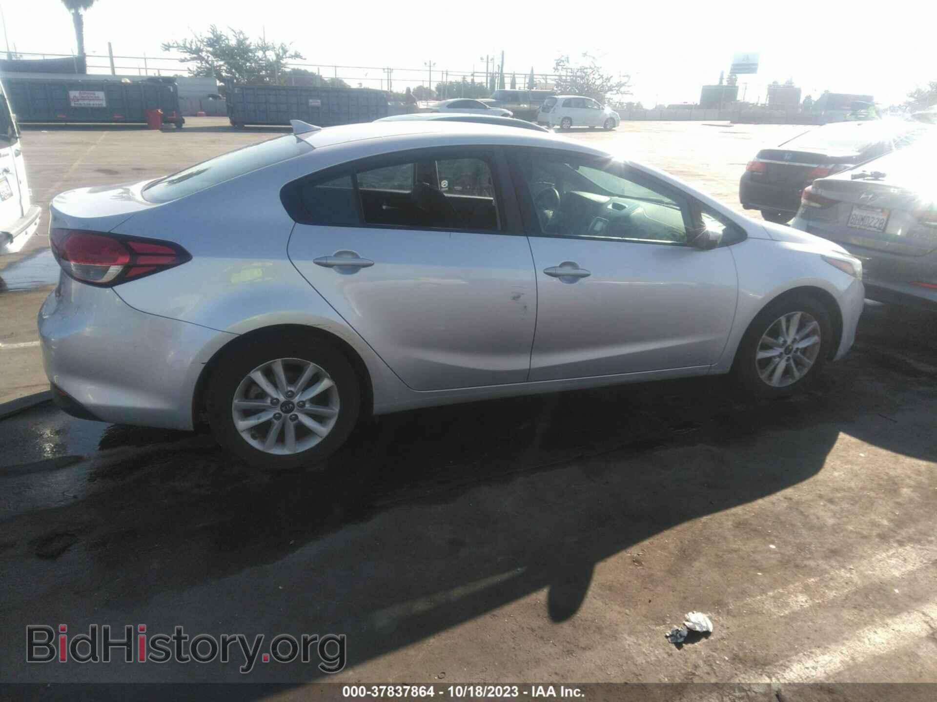 2017 KIA FORTE - VIN: 3KPFL4A75HE021627 - Фото 6