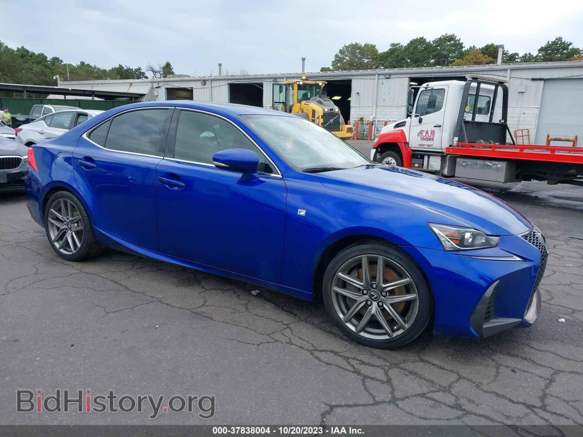 Фотография JTHCE1D29H5013004 - LEXUS IS 2017