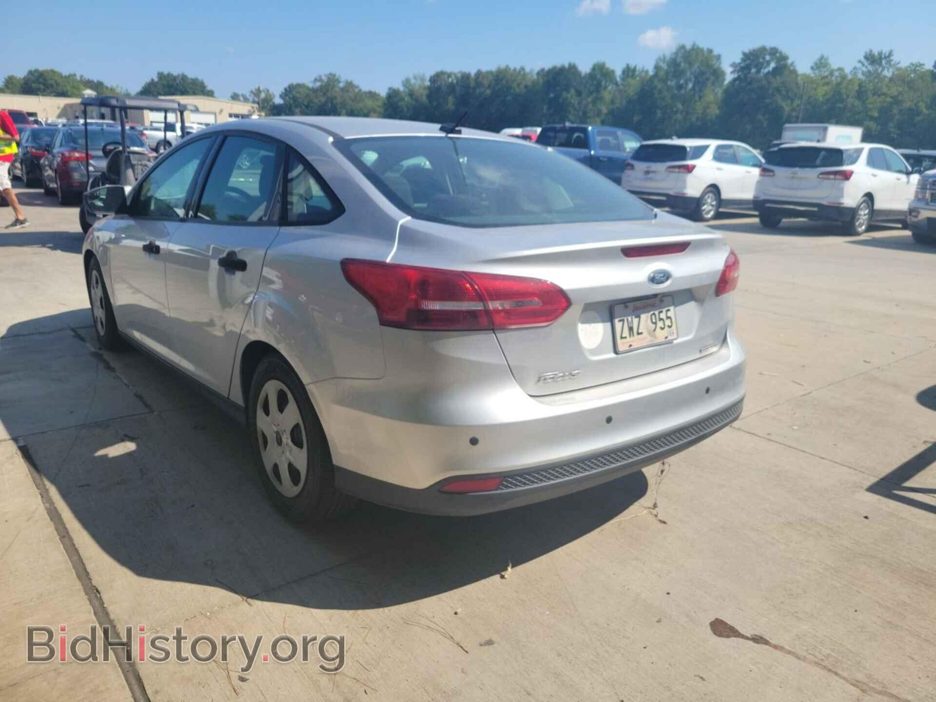2016 FORD FOCUS - VIN: 1FADP3E26GL302187 - Photo 4
